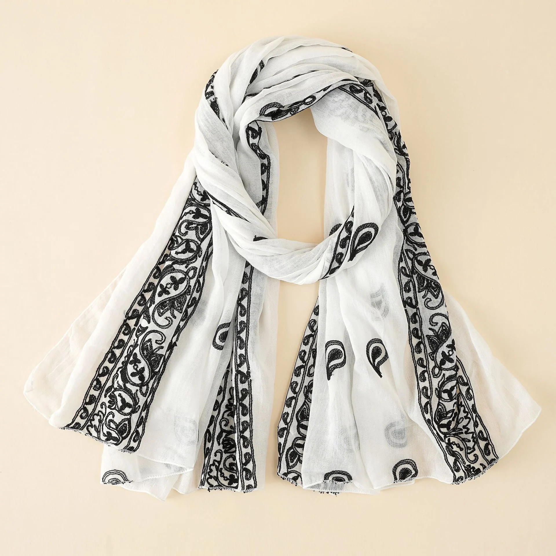 Damen Eleganter Schal Aus Hochwertigem Chiffon mit Filigraner Stickerei Heidi-Mode - Image 8
