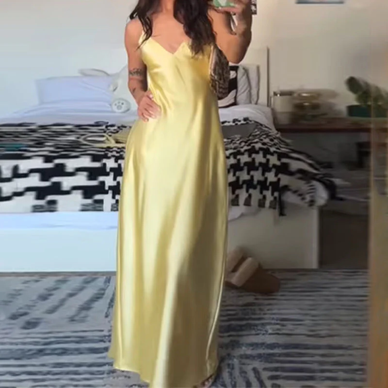 Damen Elegantes Maxikleid Aus Seidig Glänzendem Material Heidi-Mode - Image 6