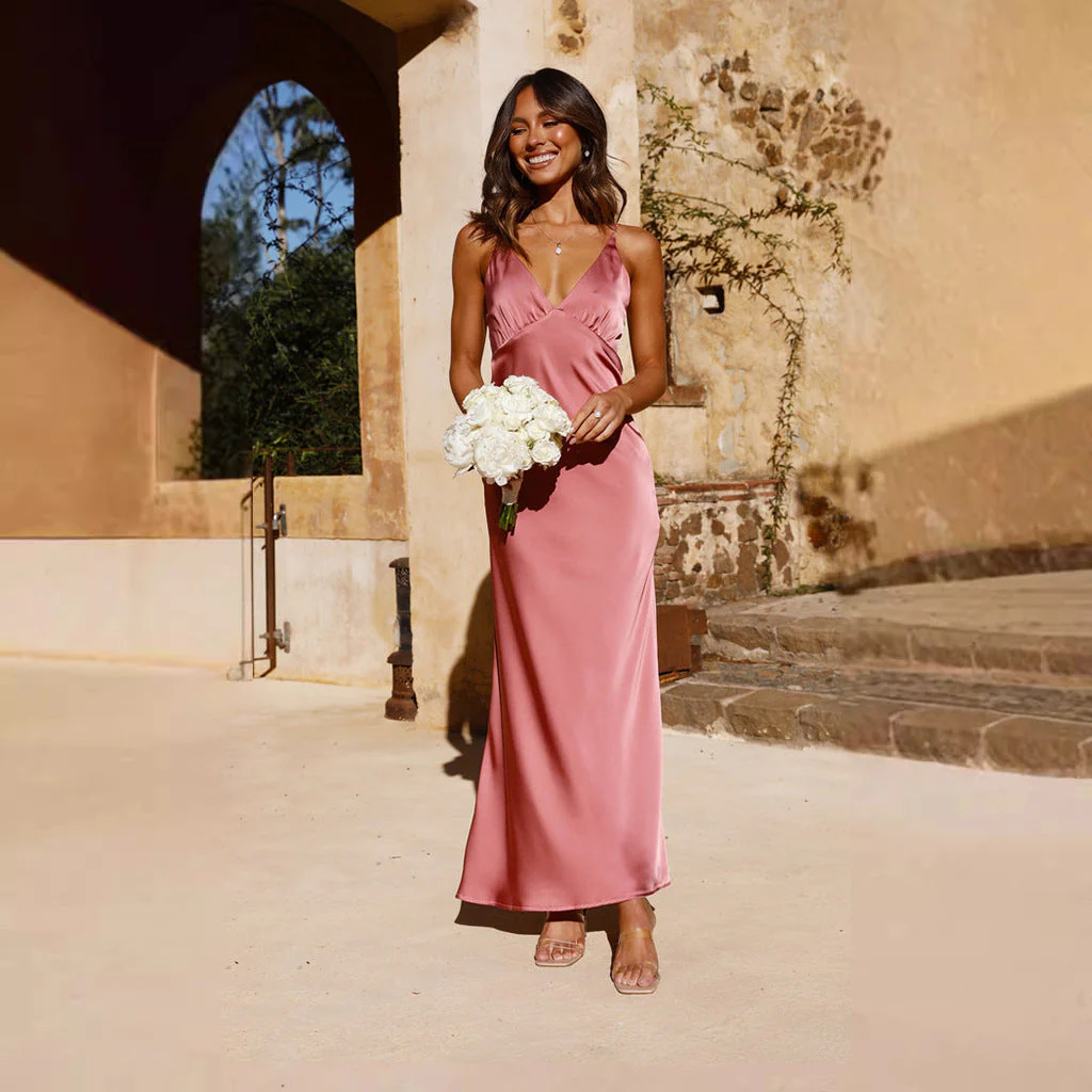 Damen Elegantes und Figurbetontes Abendkleid mit Tiefem V-Ausschnitt und Schmalem Schnitt Heidi-Mode - Image 2