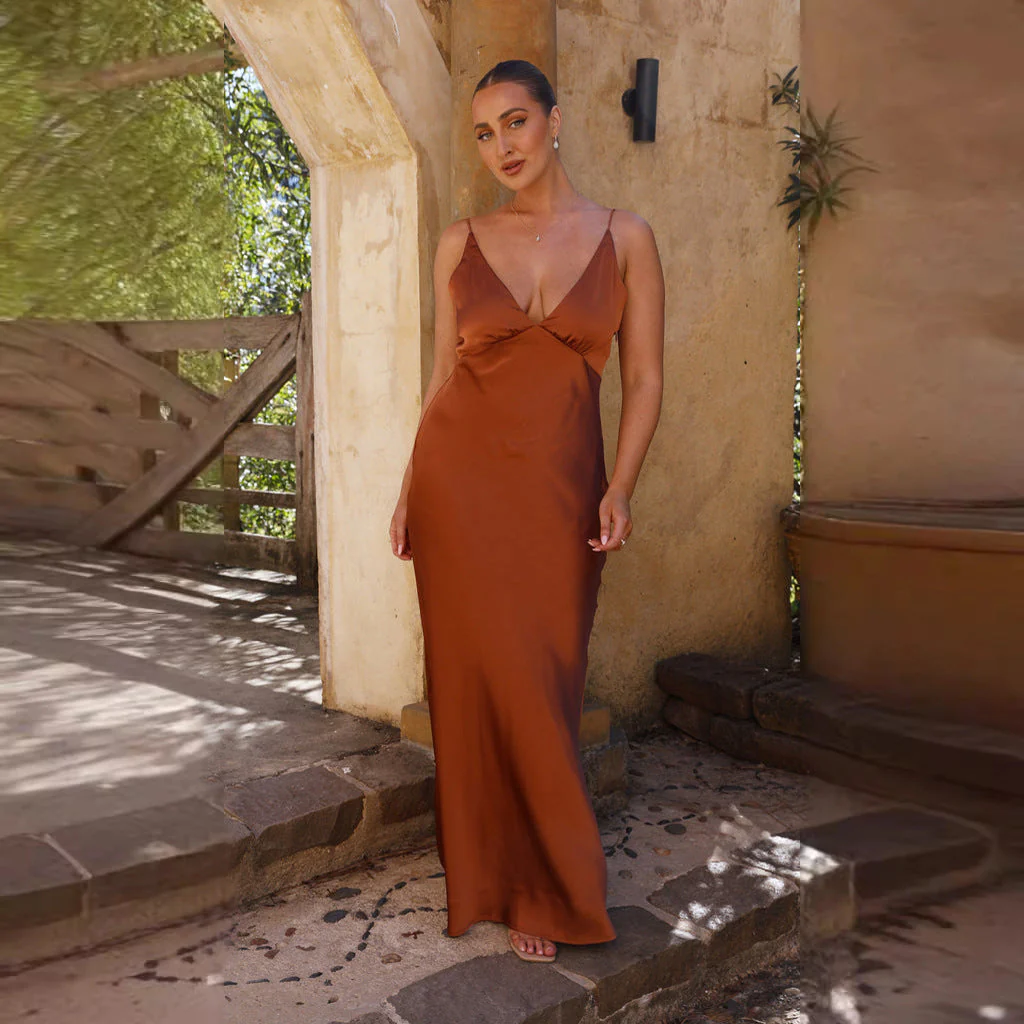 Damen Elegantes und Figurbetontes Abendkleid mit Tiefem V-Ausschnitt und Schmalem Schnitt Heidi-Mode - Image 9
