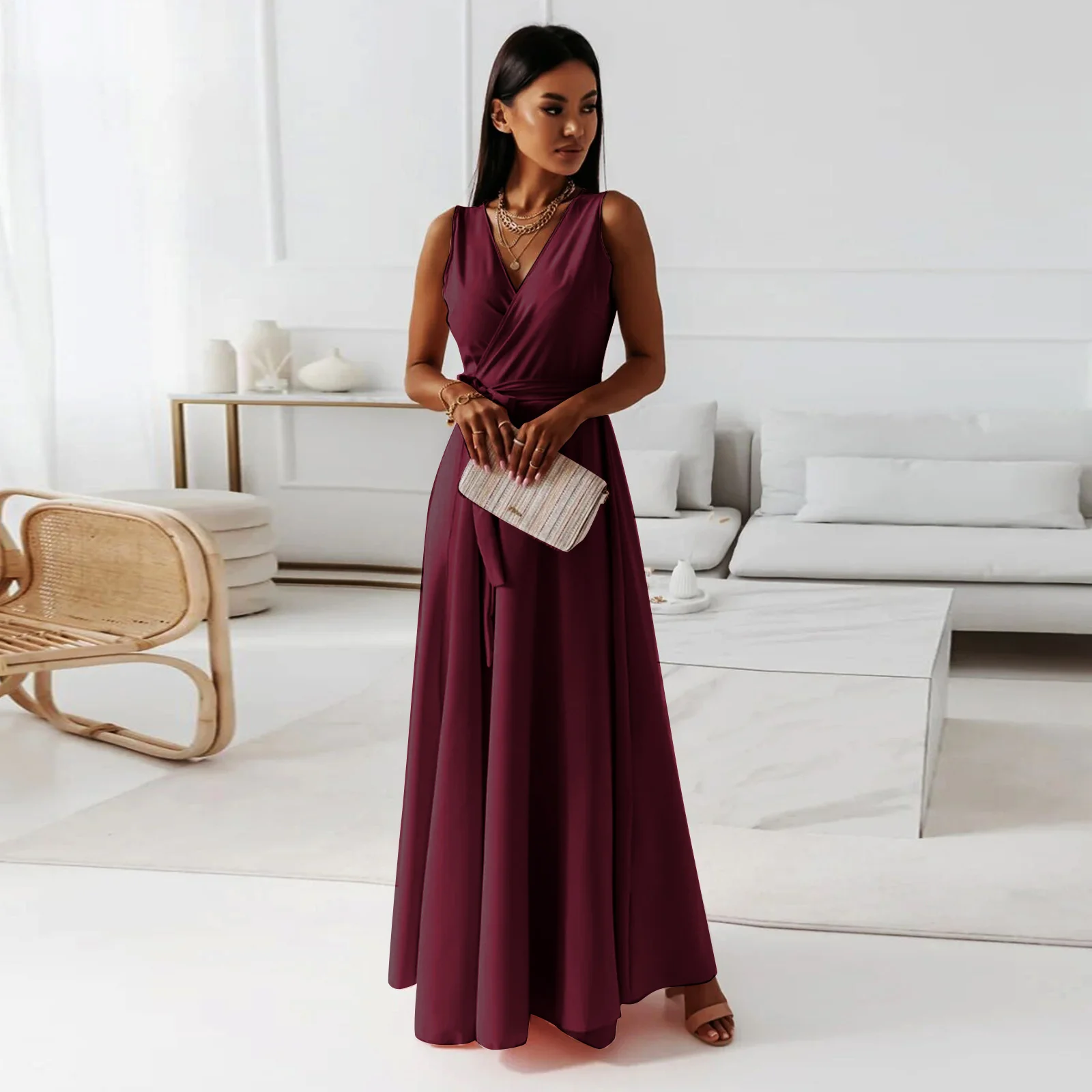 Damen Elegantes Wickel-Minikleid mit tiefem V-Ausschnitt und fließendem Stoff Heidi-Mode - Image 4