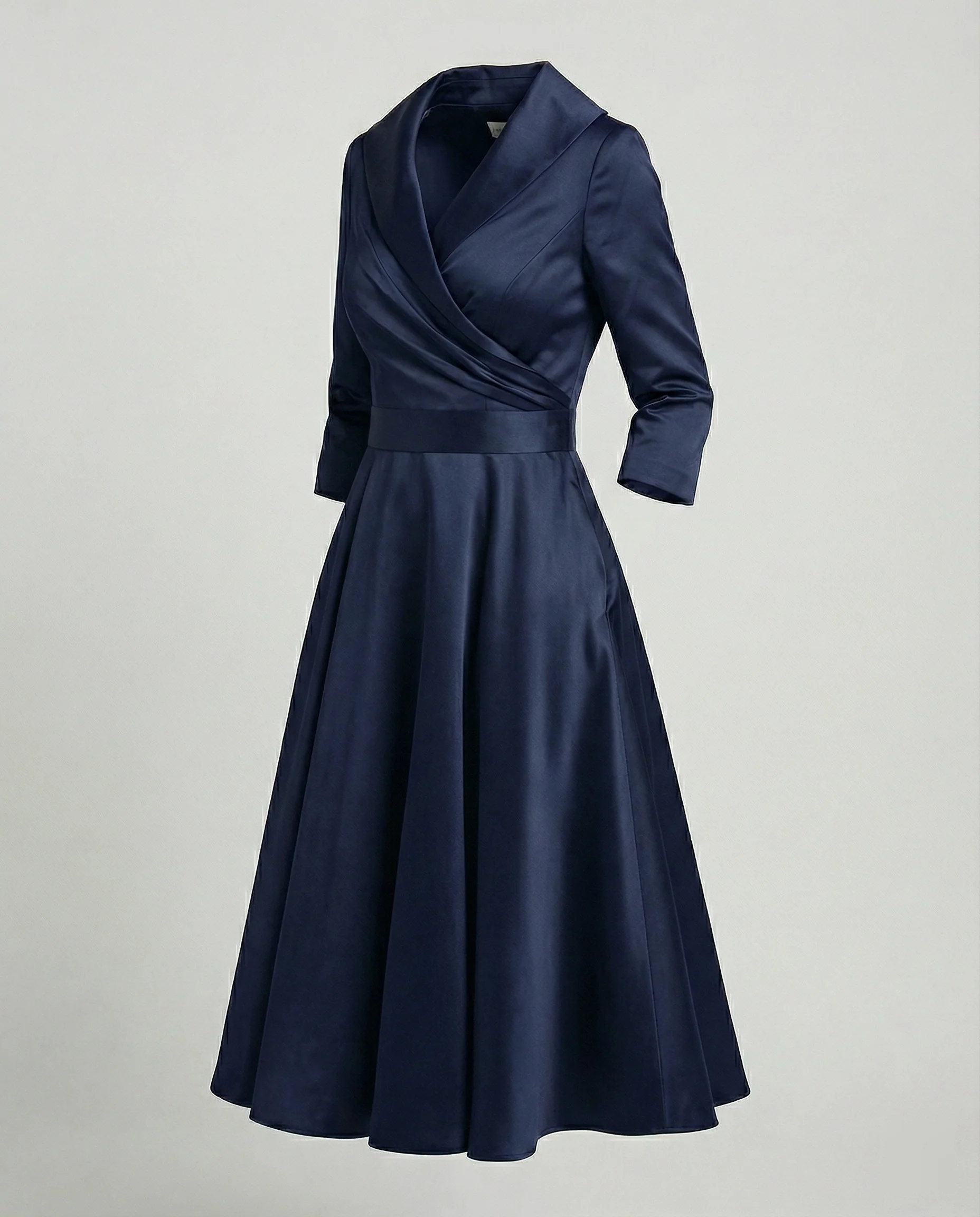 Elegantes Wickelkleid mit breitem Kragen - Image 6