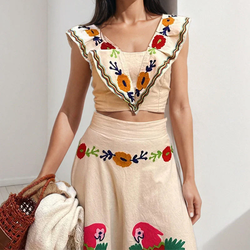 Damen Ethno-Inspiriertes Maxikleid mit Buntem Stickdesign und Volant Heidi-Mode - Image 4
