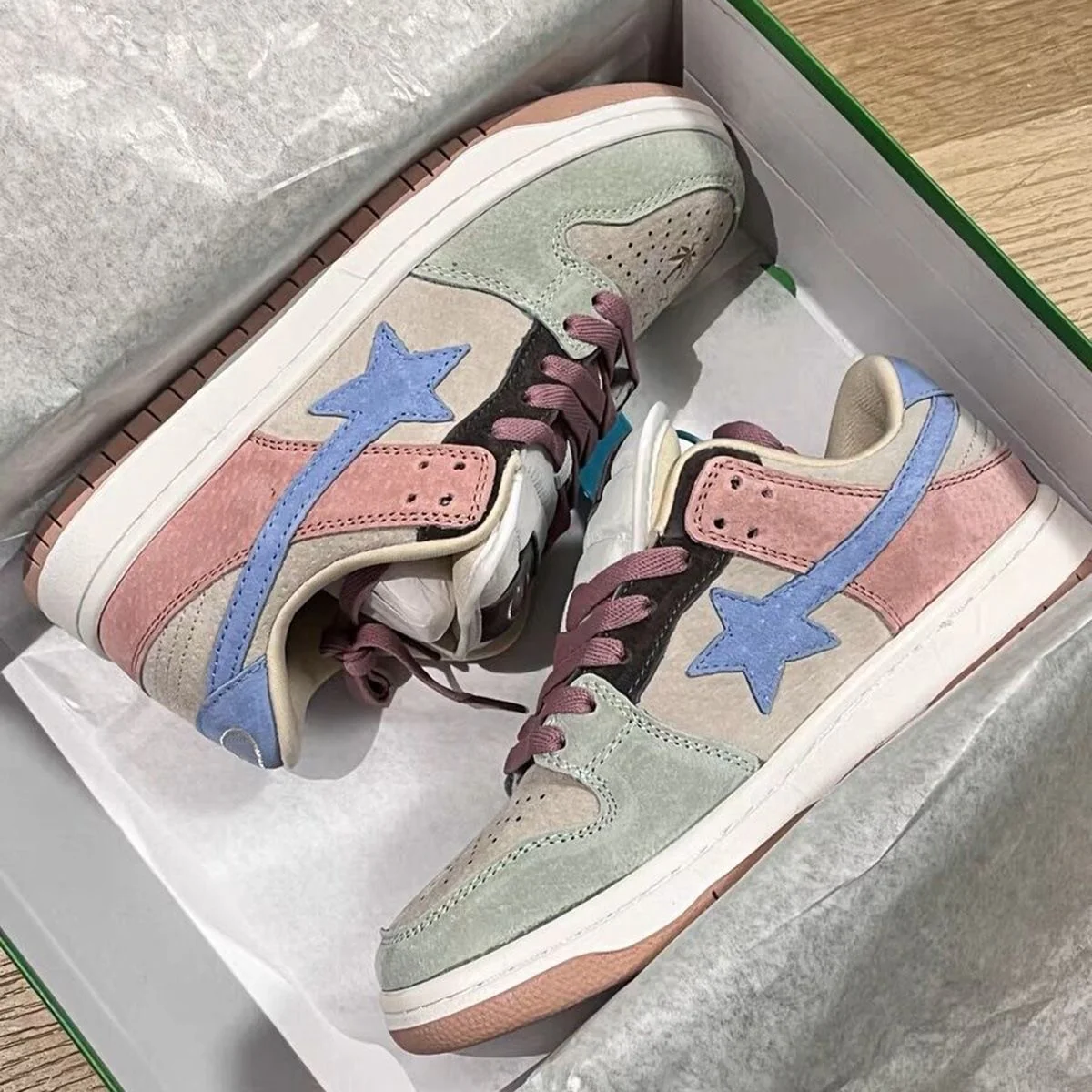 Damen Fashion-Sneaker mit modischem Retro-Design und trendigen Applikationen Heidi Mode - Image 2