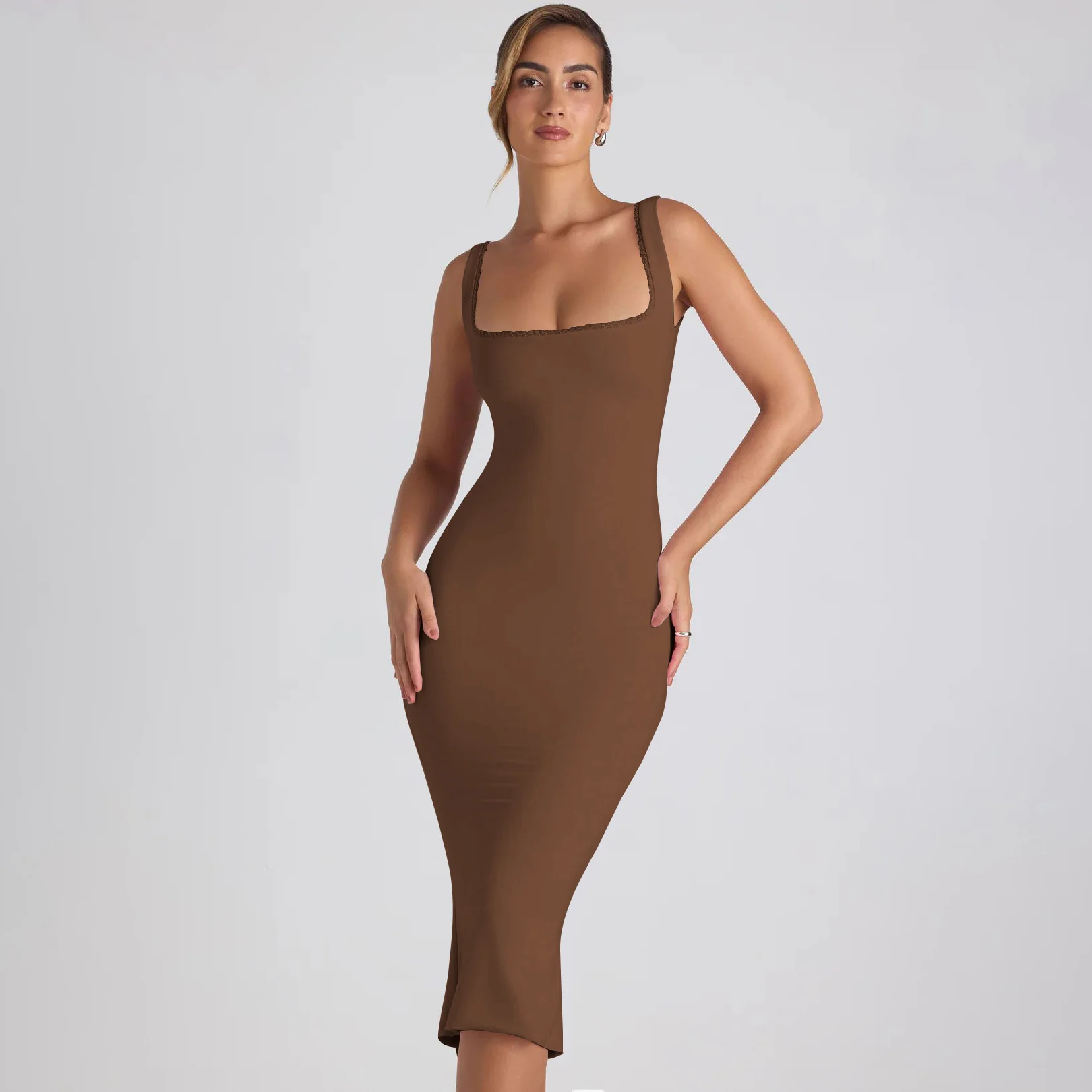 Damen figurbetontes Midikleid mit quadratischem Ausschnitt und Spitzenakzenten Heidi-Mode - Image 3