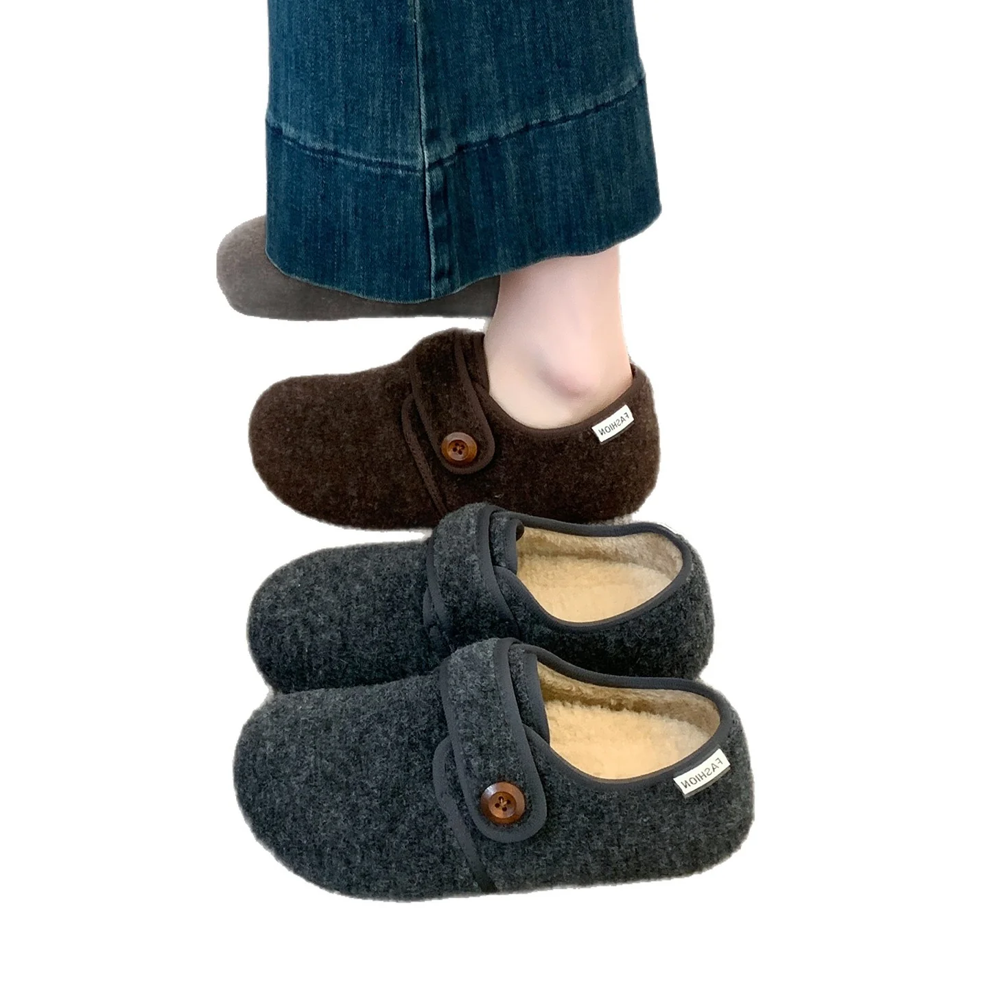 Damen Fleece Clogs mit praktischem Knopfverschluss und rutschfester Sohle Heidi Mode - Image 5