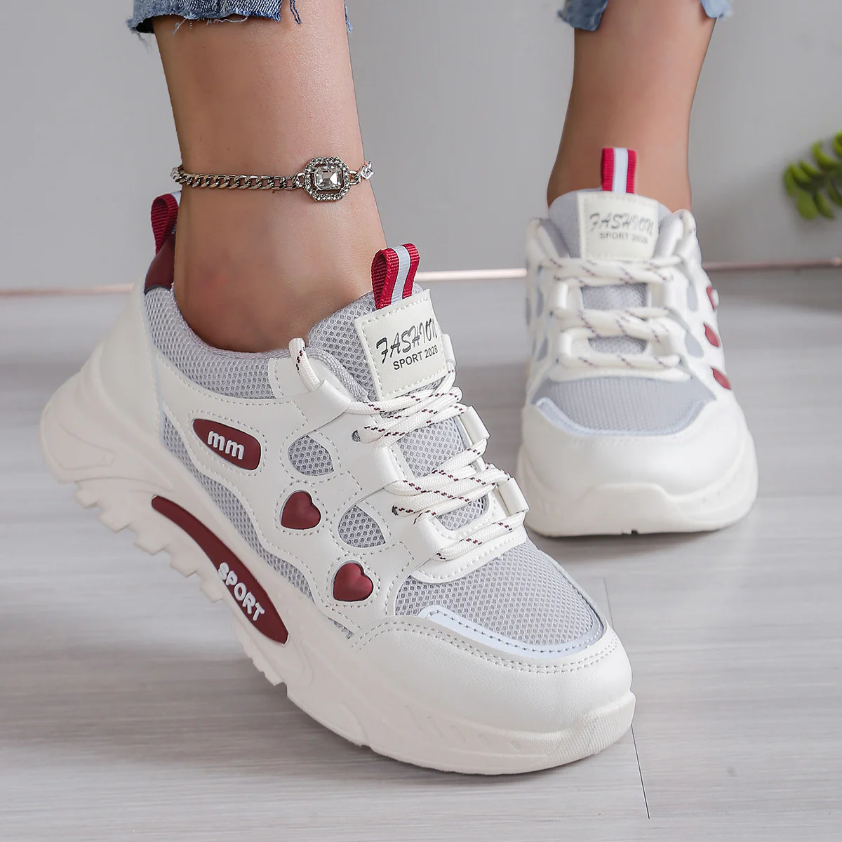 Damen Freizeit-Sneaker mit atemberaubendem Herz-Design und atmungsaktivem Obermaterial Heidi Mode