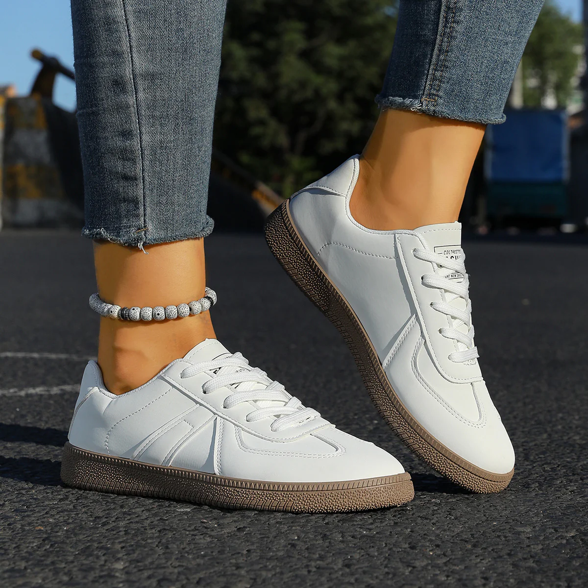 Damen Freizeitschuhe mit hochwertigem Veloursleder und rutschfester Gummisohle Heidi Mode - Image 8