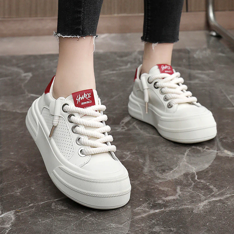 Damen Freizeitsneaker mit perforiertem Obermaterial und modischem Design Heidi Mode - Image 3