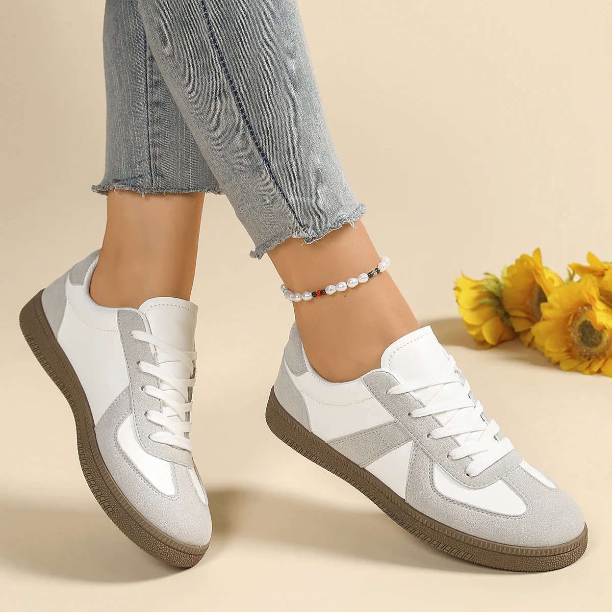Damen Freizeitsneaker mit sportlichem Design und rutschfester Sohle Heidi Mode - Image 2