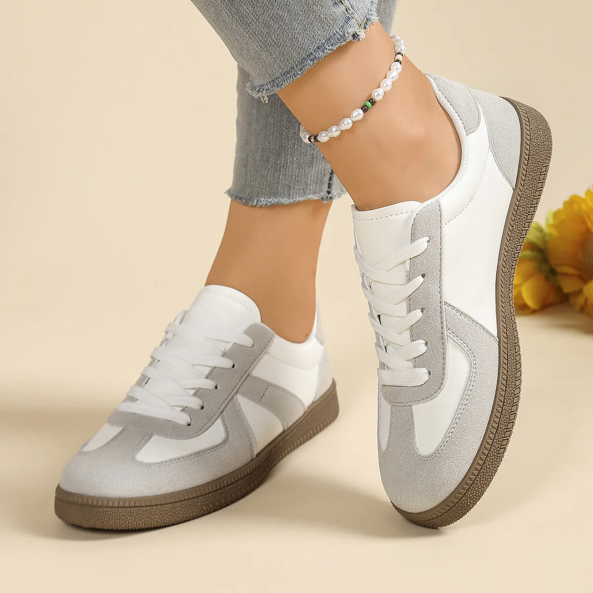 Damen Freizeitsneaker mit sportlichem Design und rutschfester Sohle Heidi Mode - Image 6