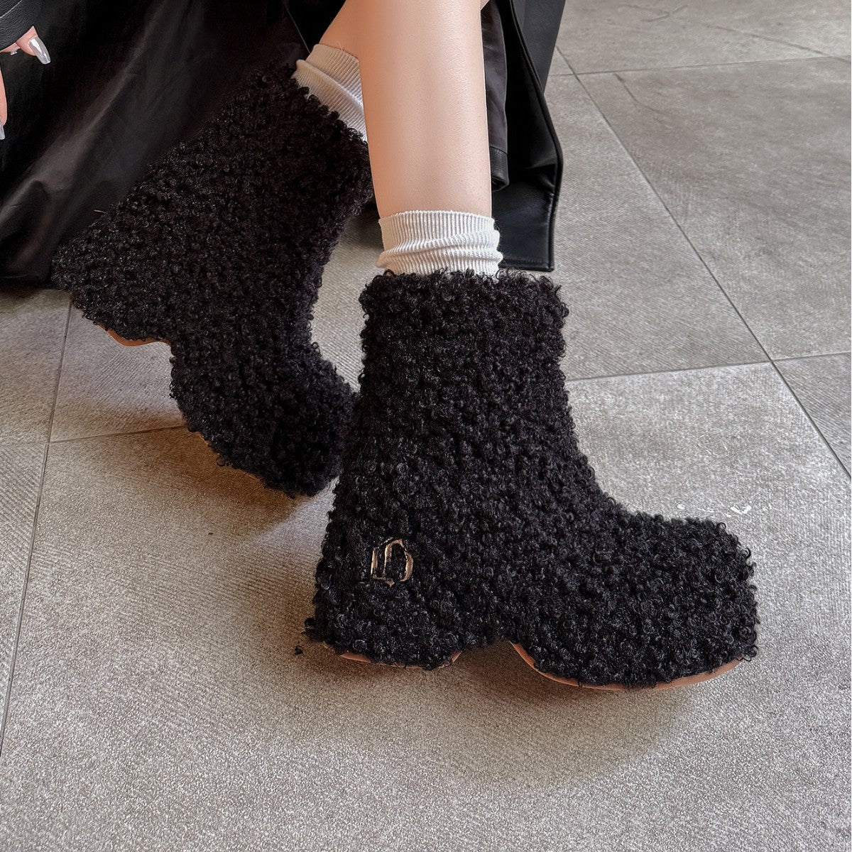 Damen Furry Boots im modernen Design Heidi Mode - Image 3
