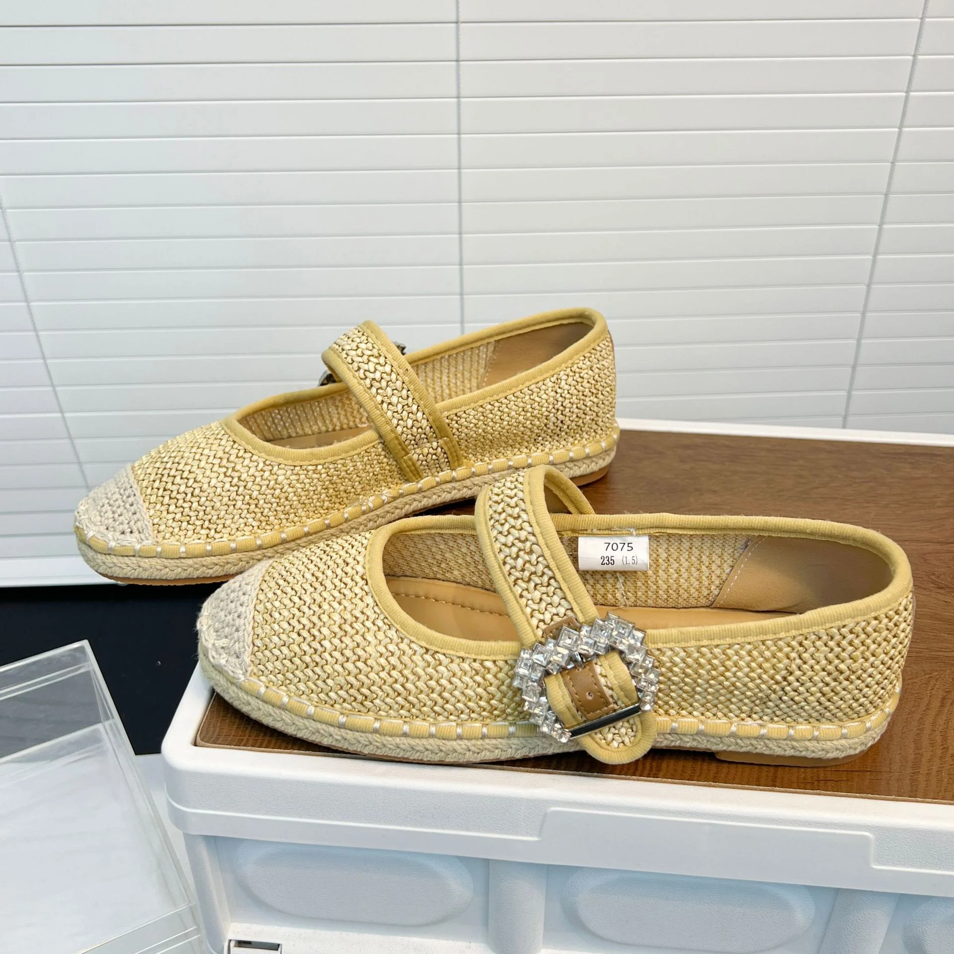 Damen Geblümte Slipper mit funkelnder Schnallenverzierung Heidi Mode - Image 13