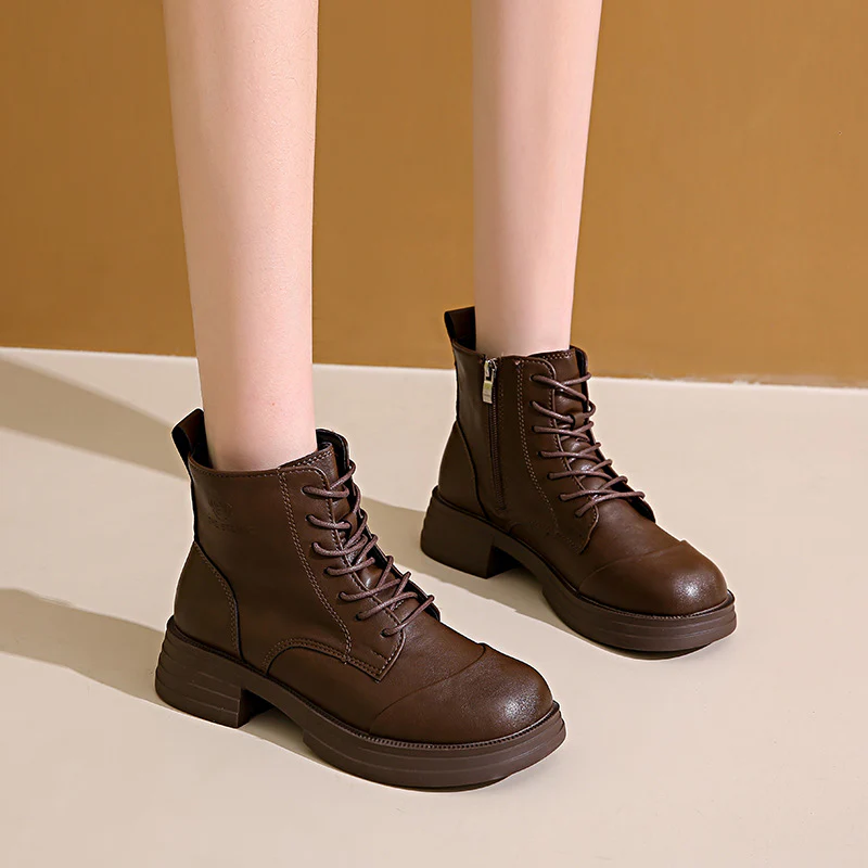 Damen gefütterte Stiefeletten mit modischem Zipper und derben Profilsohle Heidi Mode - Image 4