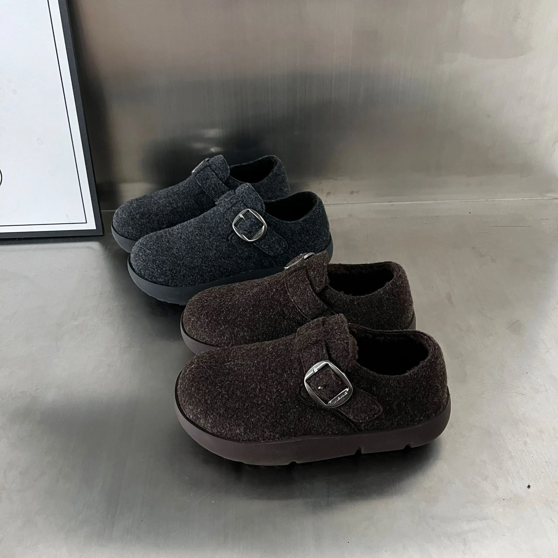 Damen gemütliche Clogs mit modischer Schnallenverzierung Heidi Mode - Image 3