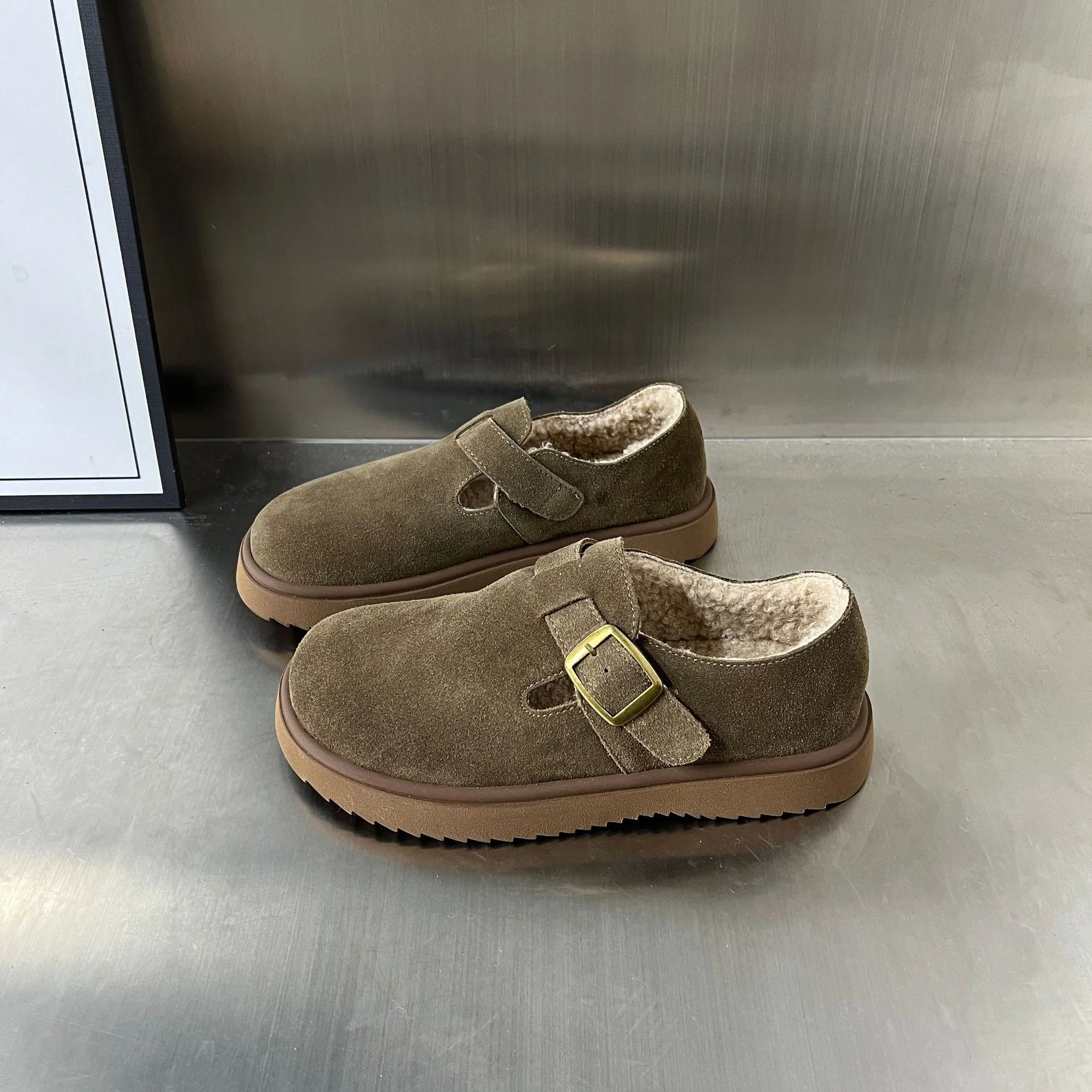 Damen Gemütliche Clogs mit warmem Innenfutter und praktischem Schnallenverschluss Heidi Mode - Image 7