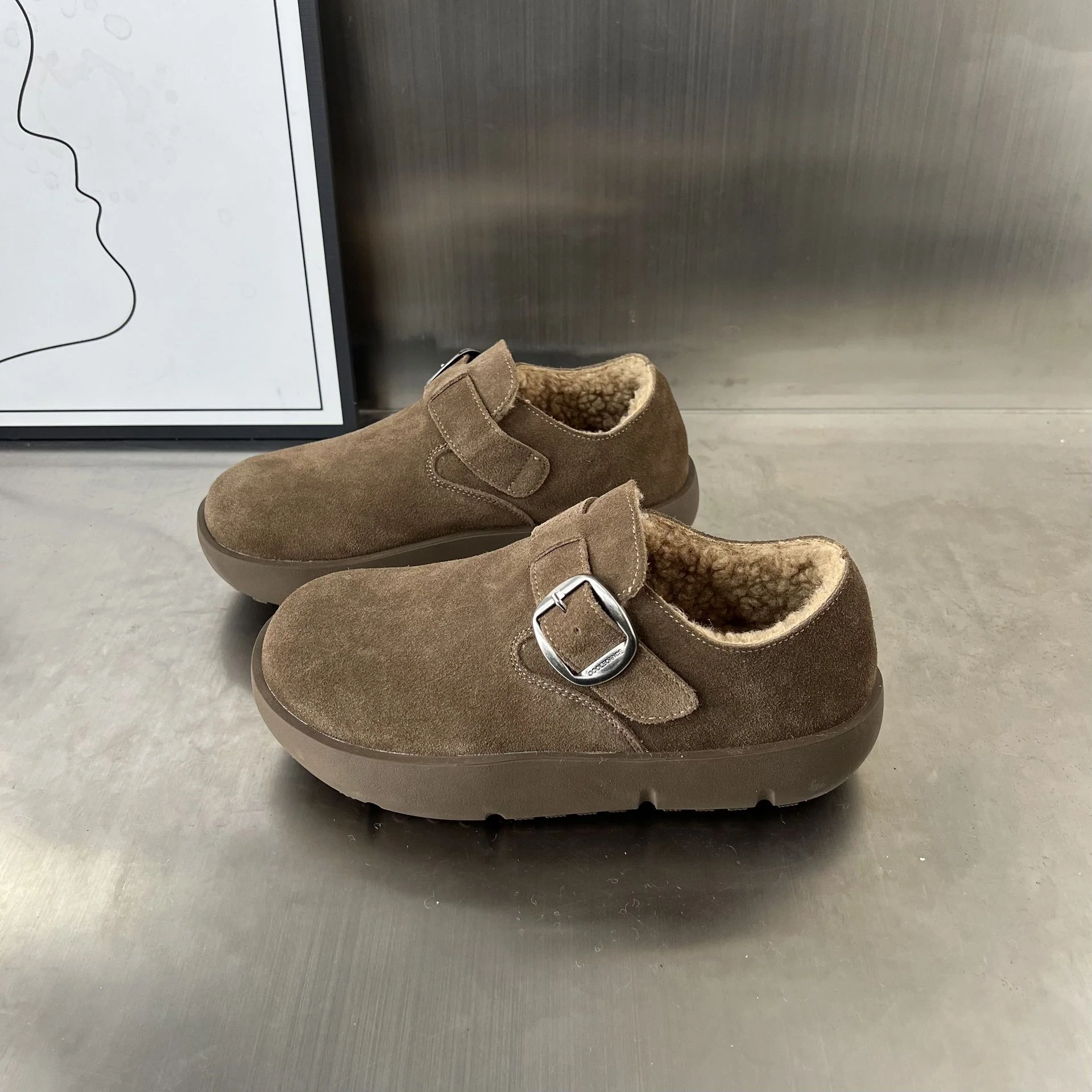 Damen Gemütliche Clogs mit weichem Futter und modischem Schnallenverschluss Heidi Mode - Image 6