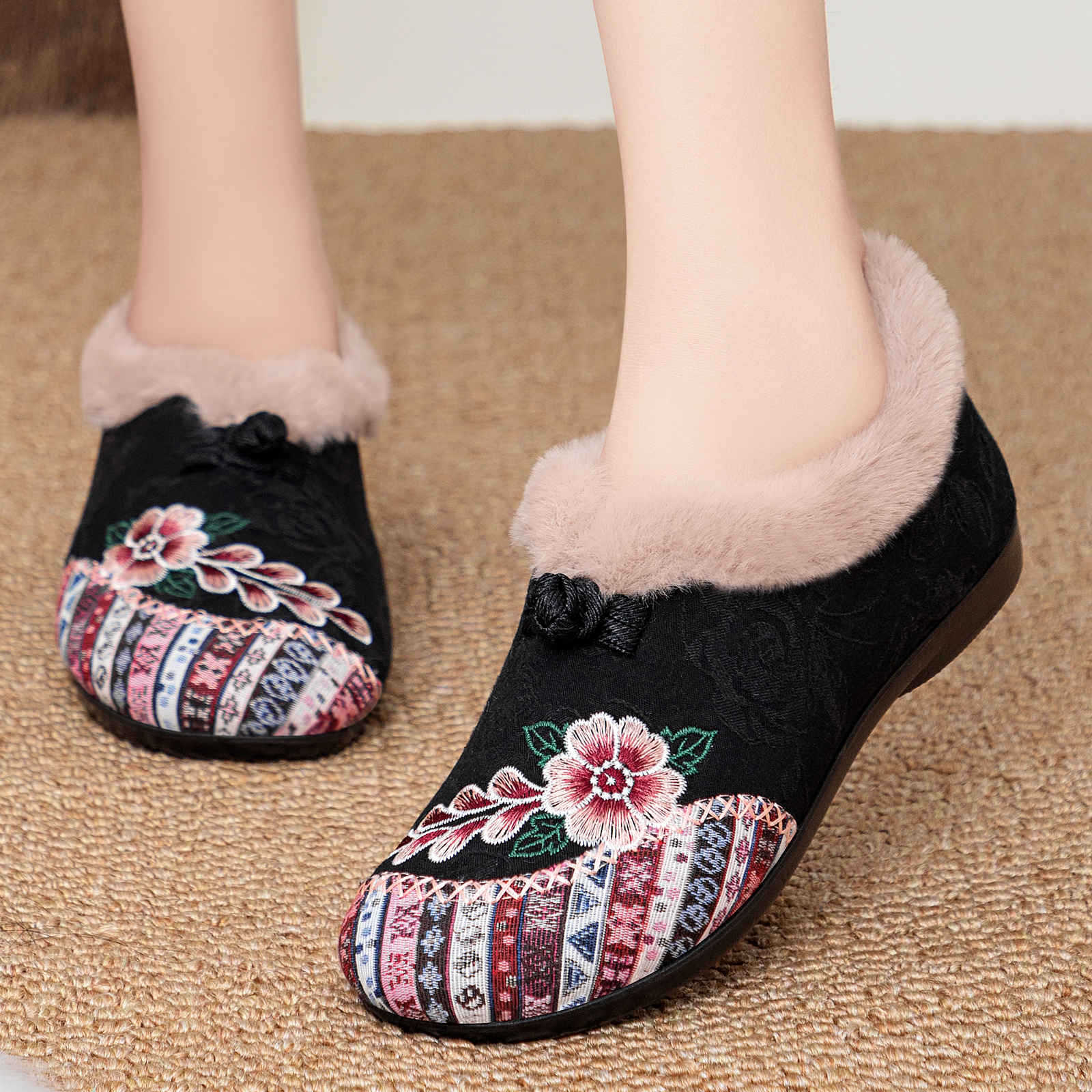 Damen Gemütliche Hausschuhe mit dekorativem Blumenmuster und kuscheligem Innenfutter Heidi Mode - Image 2