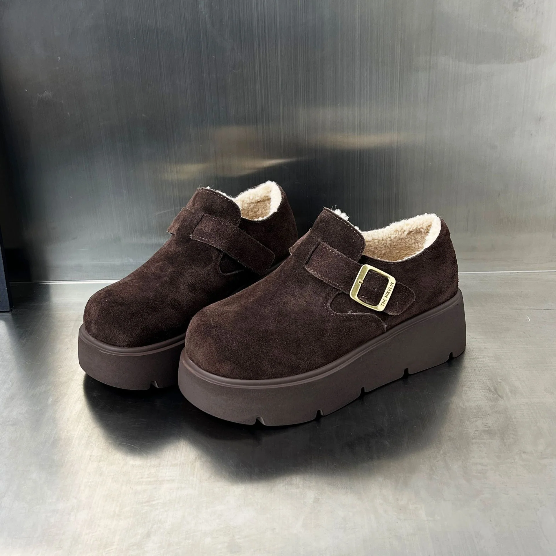 Damen Gemütliche Hausschuhe mit weichem Innenfutter und praktischem Riemen Heidi Mode - Image 7