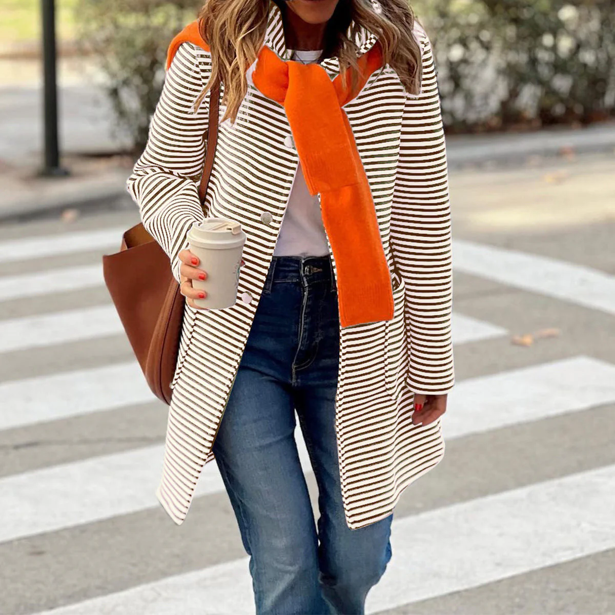 Damen Gestreifter Trenchcoat mit Modischem Schal und Hoher Funktionalität Heidi-Mode - Image 7