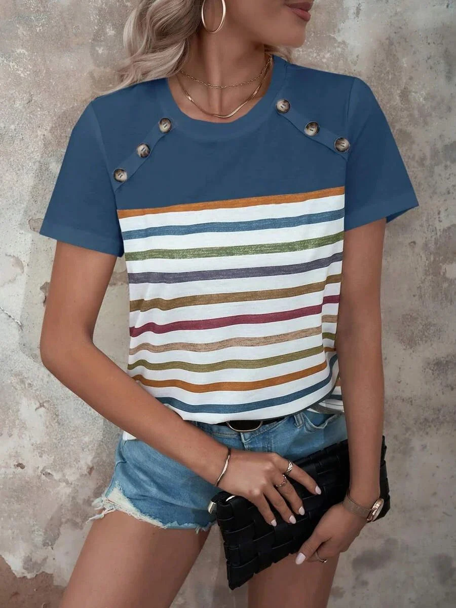 Damen Gestreiftes T-Shirt mit Modischen Knopfdetails und Rundhalsausschnitt Heidi-Mode - Image 8