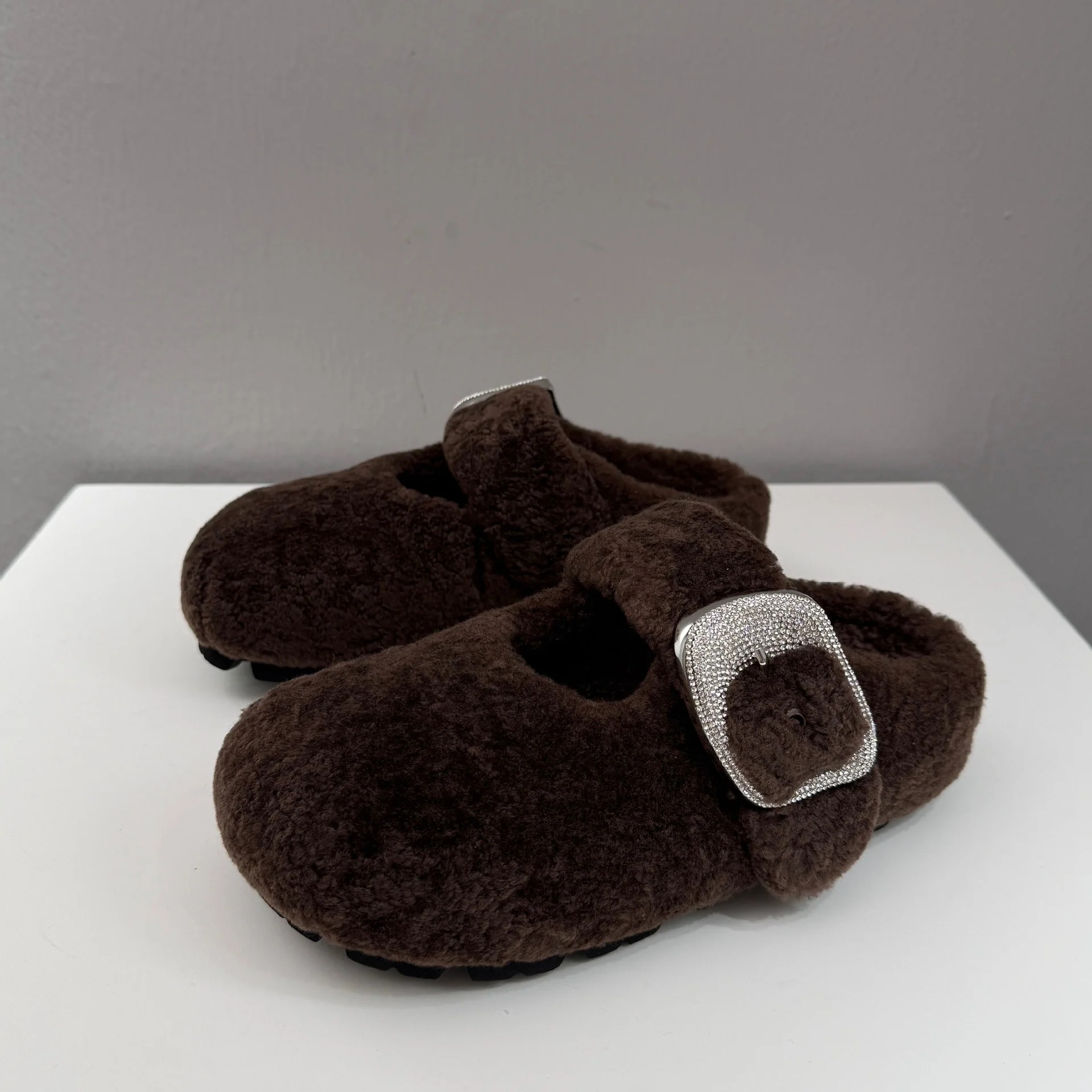 Damen Hausschuhe aus weichem Fleece mit modischem Schnallenverschluss Heidi Mode - Image 7