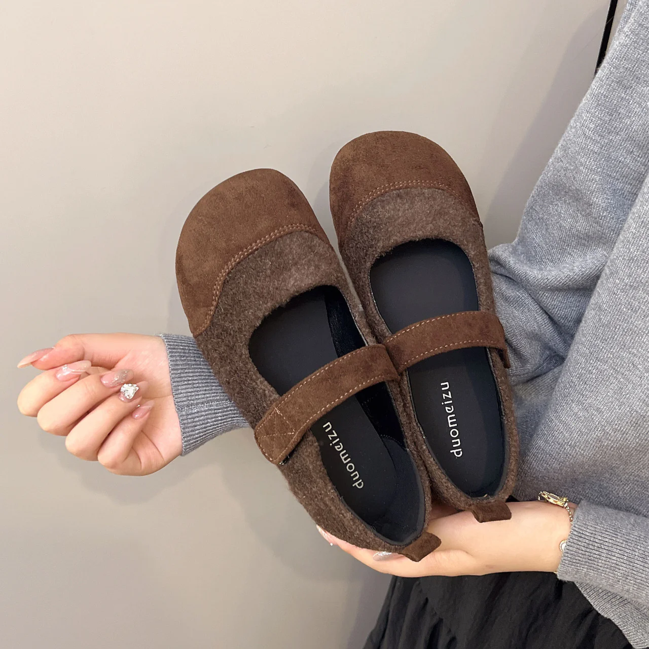 Damen Hausschuhe mit verstellbarem Riemen und warmem Innenfutter Heidi Mode - Image 2
