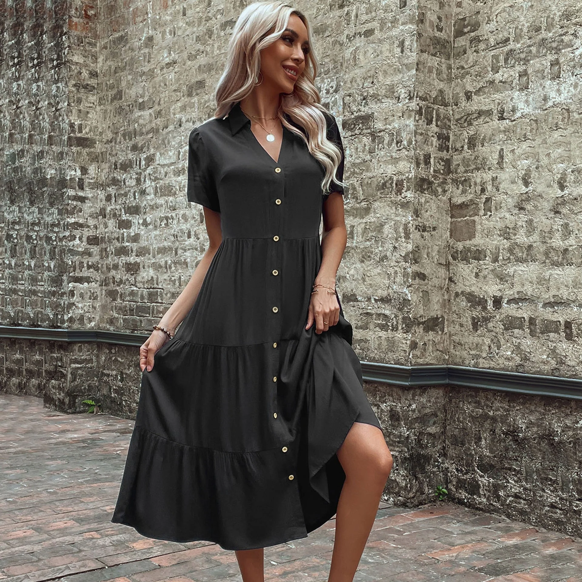 Damen Hemdblusenkleid mit Eleganten Knopfdetails und Voluminösem Rock Heidi-Mode - Image 4
