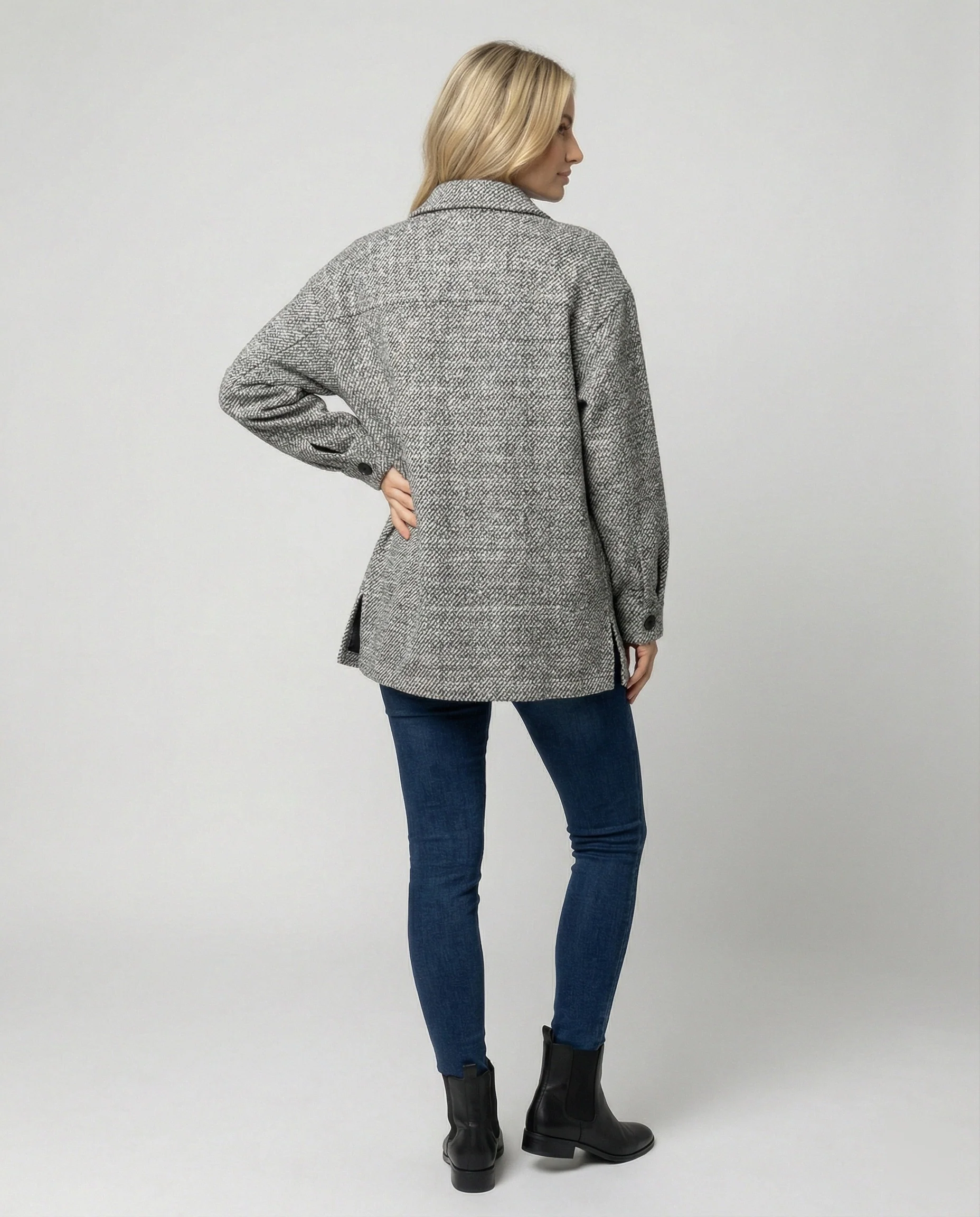 Damen herren übergangsjacken weite strukturierte Hemdjacke aus Strukturstoff mit Ballonärmeln und Hemdkragen Heidi-Mode - Image 4