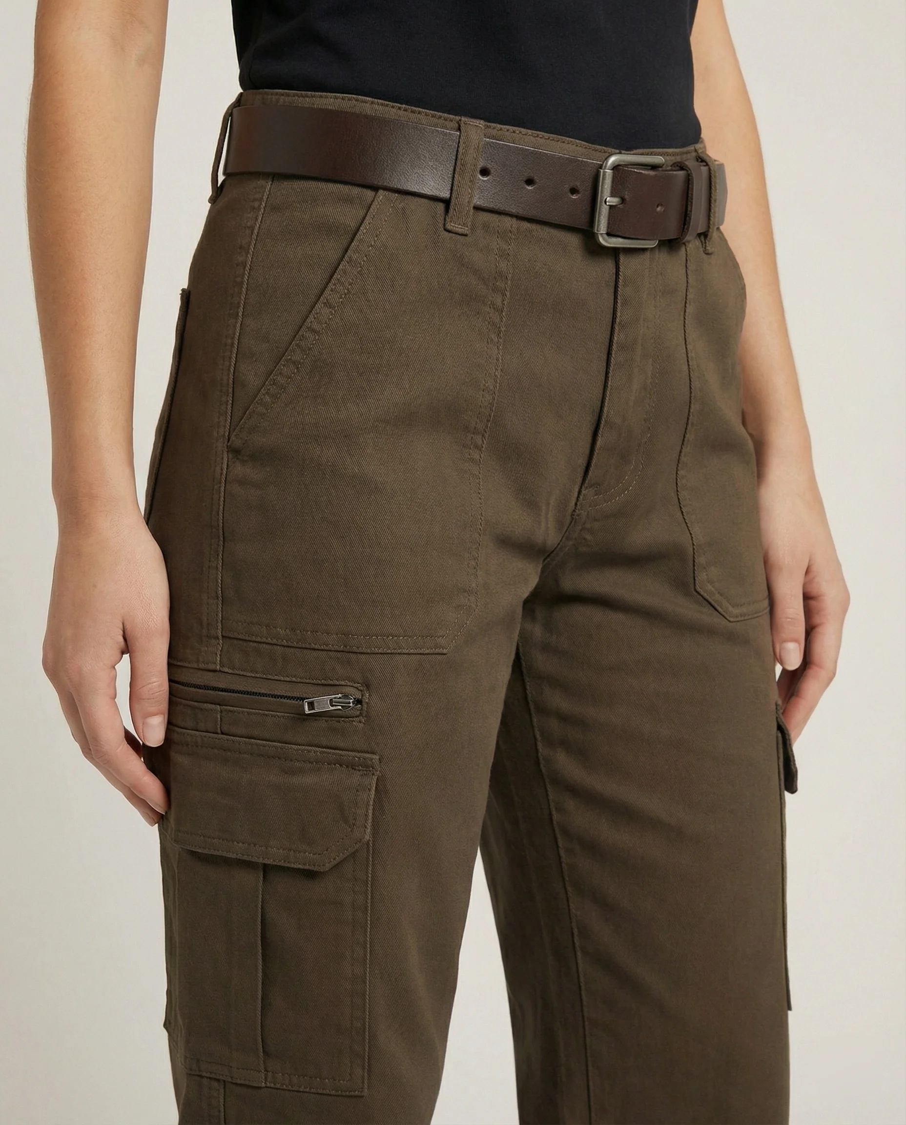 Damen hochgeschnittene Cargohose mit weitem Bein, mehrlagigen Kniepaneelen und verstellbaren Beinlaschen Heidi-Mode - Image 3