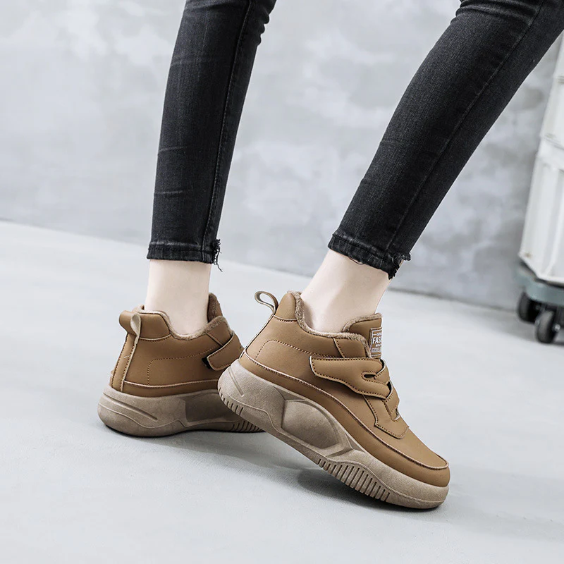 Damen hochgeschnittene Freizeitschuhe mit praktischen Klettverschlüssen Heidi Mode - Image 3