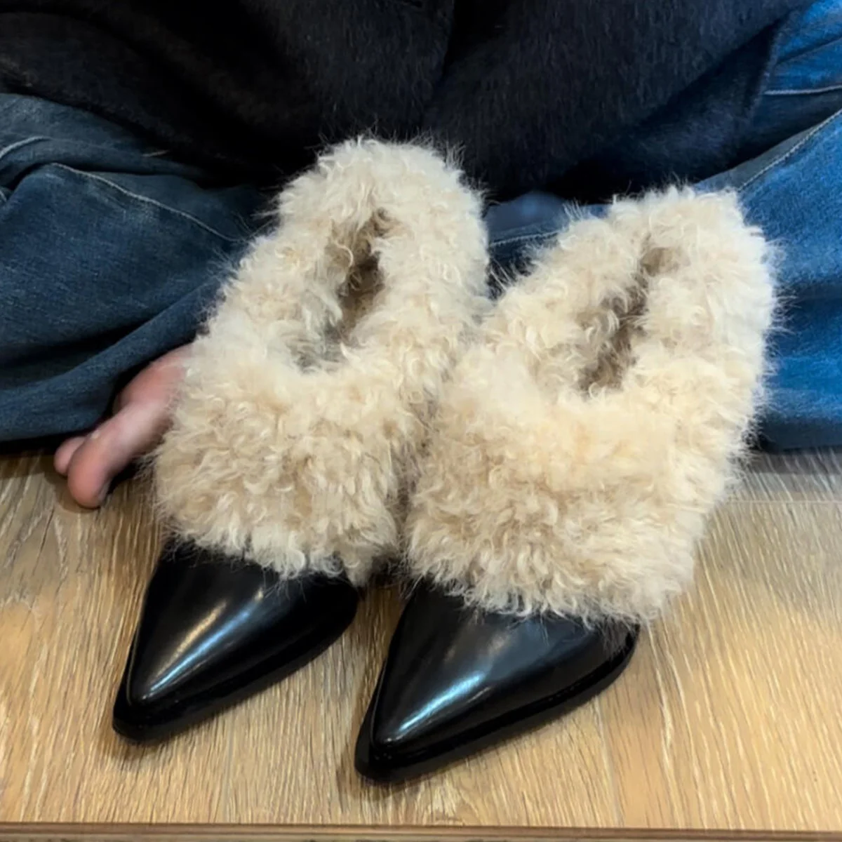 Damen hochwertige Slipper mit luxuriösem Fellrand und spitzer Zehenpartie Heidi Mode - Image 6