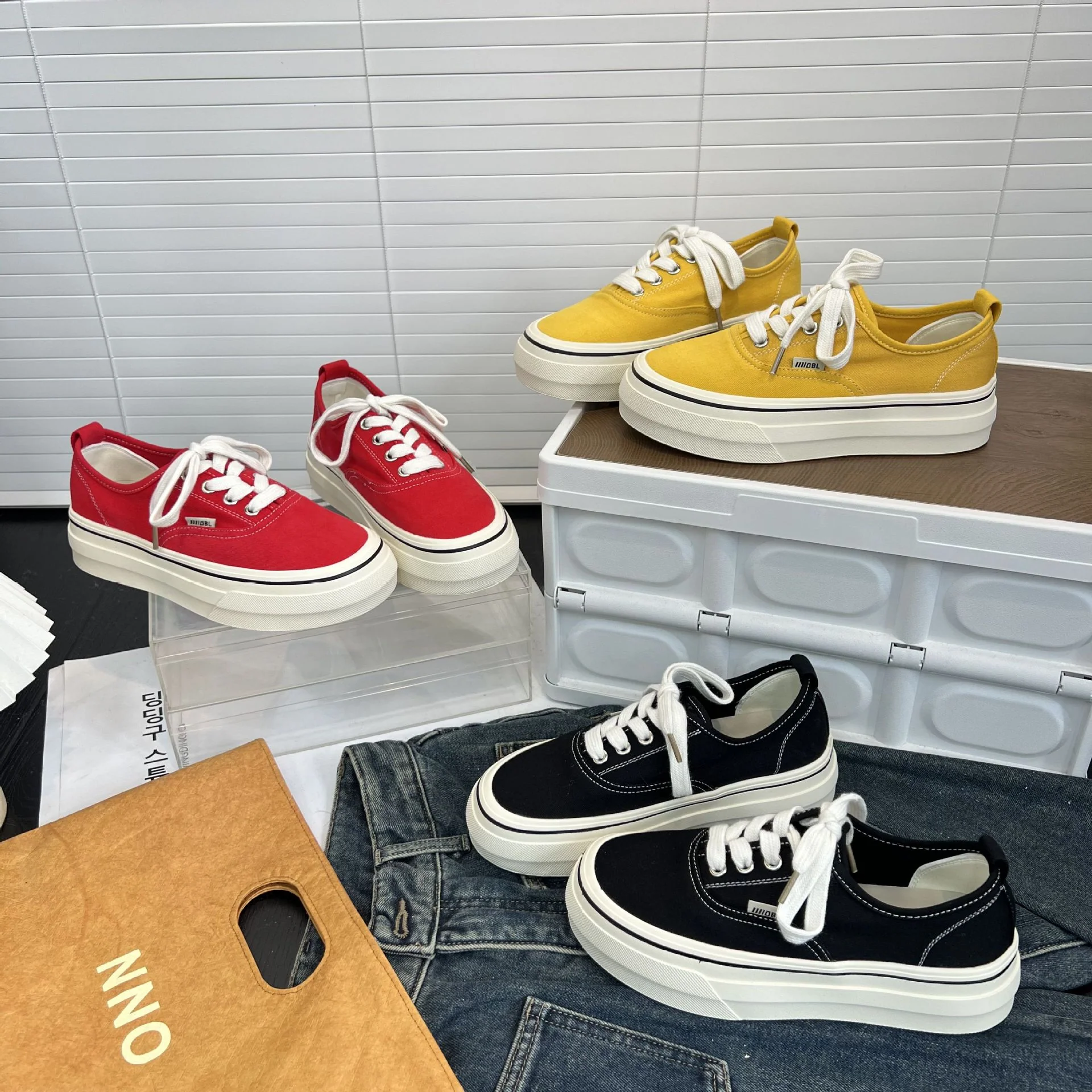Damen Hochwertige Sneakers mit komfortabler Schnürung und stabiler Gummisohle Heidi Mode - Image 4