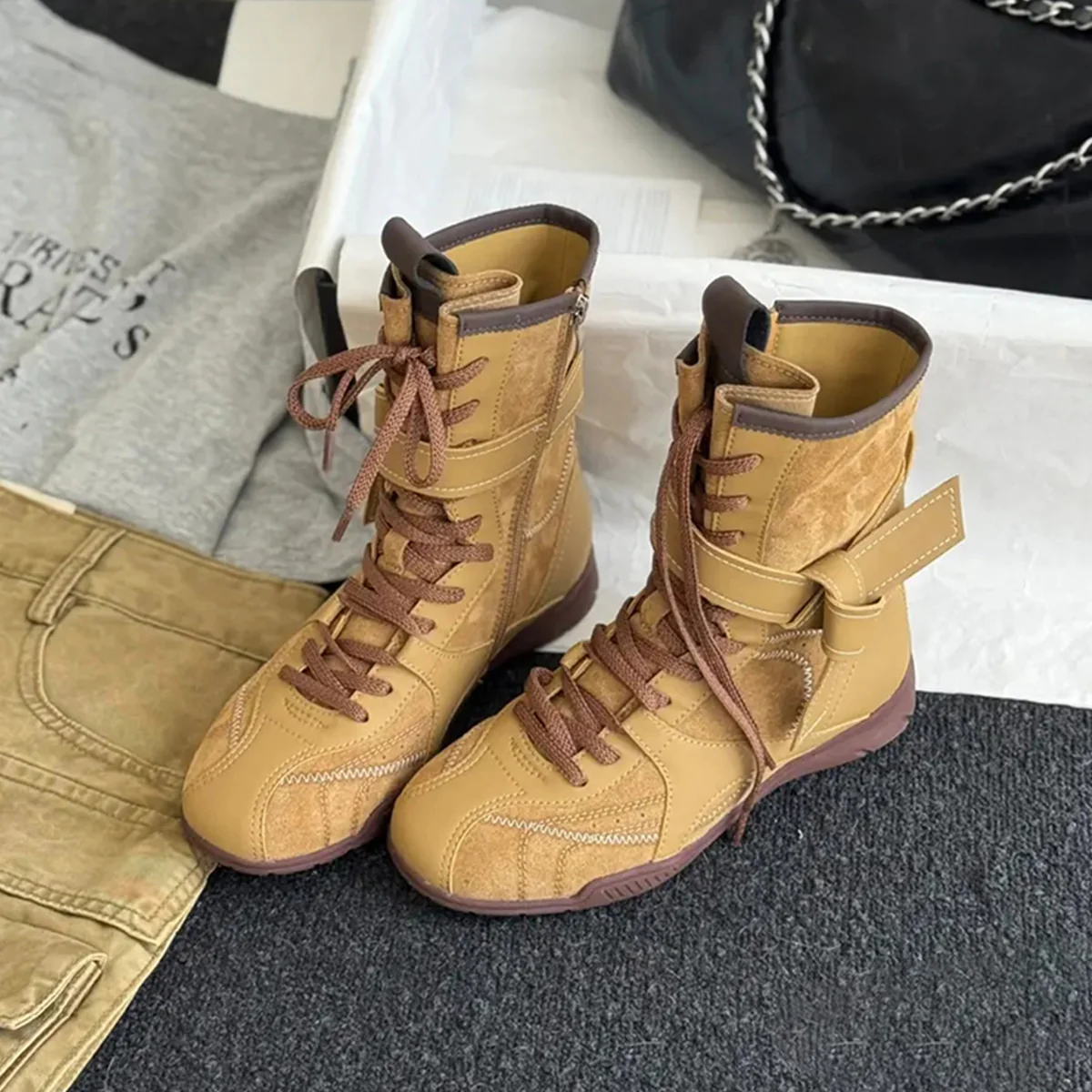 Damen Hohe Schnürstiefel mit modischer Schnallenverzierung und robustem Obermaterial Heidi Mode - Image 7