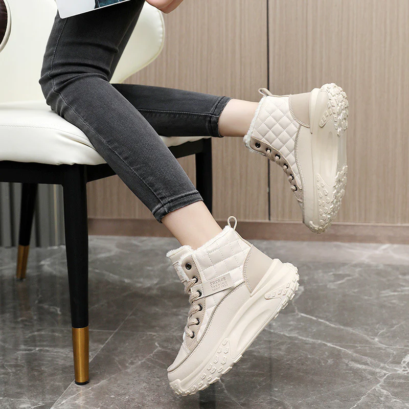 Damen Hohe Sneaker mit kuscheligem Innenfutter und rutschfester Sohle Heidi Mode - Image 4