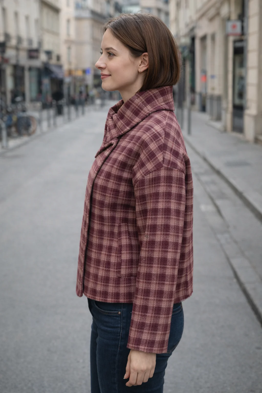 Damen Karierte Oversized-Jacke mit hohem Kragen und einzigartiger Knopfleiste Heidi-Mode