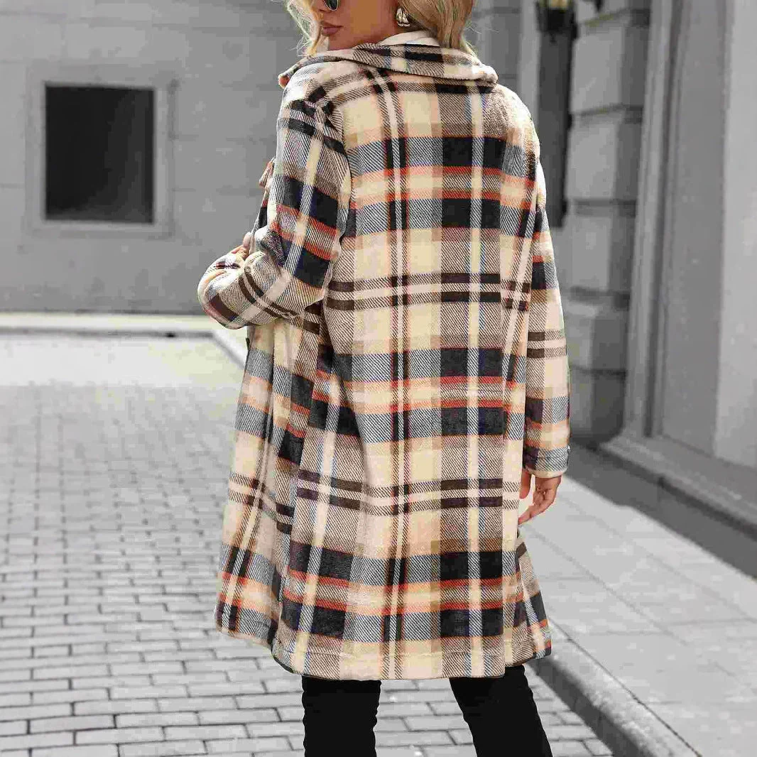 Damen Karierter Oversized-Wintermantel mit Praktischen Taschen und Knopfdetail Heidi-Mode - Image 3