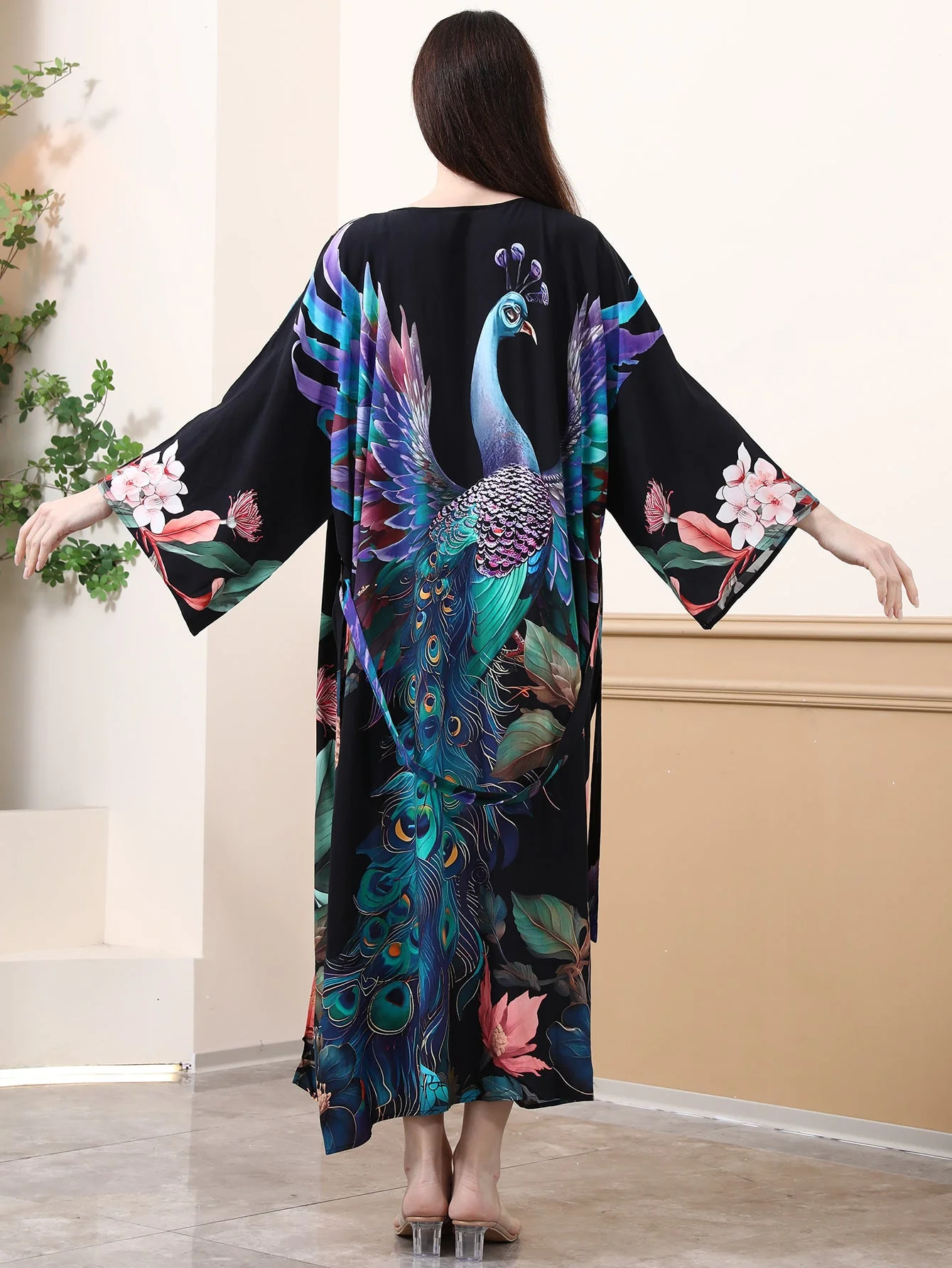 Damen Kimono mit Buntem Pfauenmotiv und Weitem Schnitt Heidi-Mode