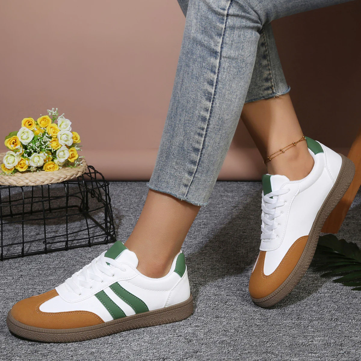 Damen klassische Freizeitsneakers mit griffiger Gummisohle und atmungsaktivem Obermaterial Heidi Mode - Image 3