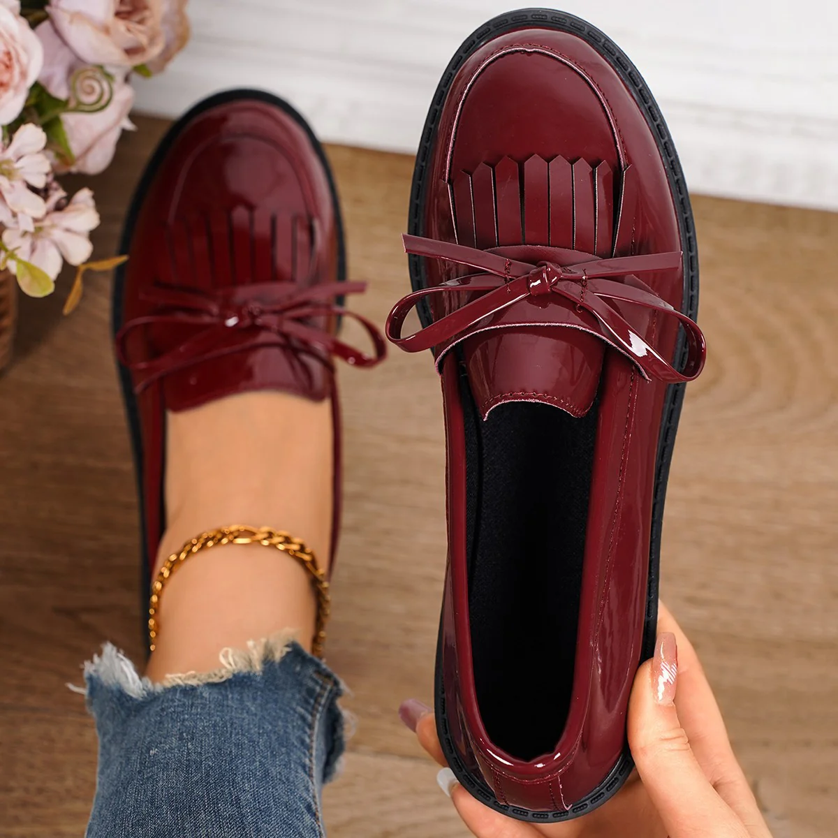 Damen Klassische Loafers mit elegantem Lackfinish und modischem Schleifen-Detail Heidi Mode - Image 4