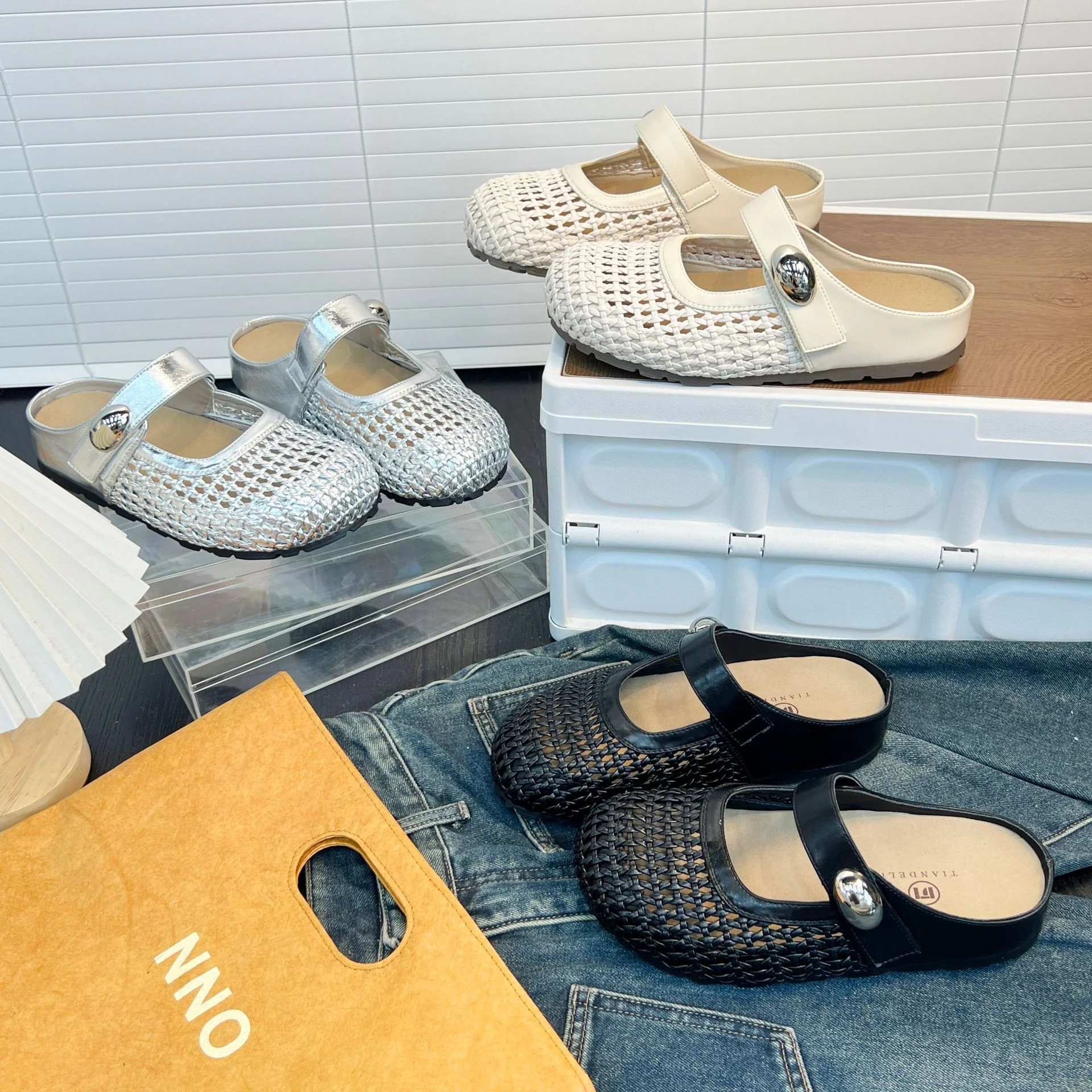 Damen Komfort Clogs mit modischem Flechtmuster und verstellbarem Riemen Heidi Mode - Image 4