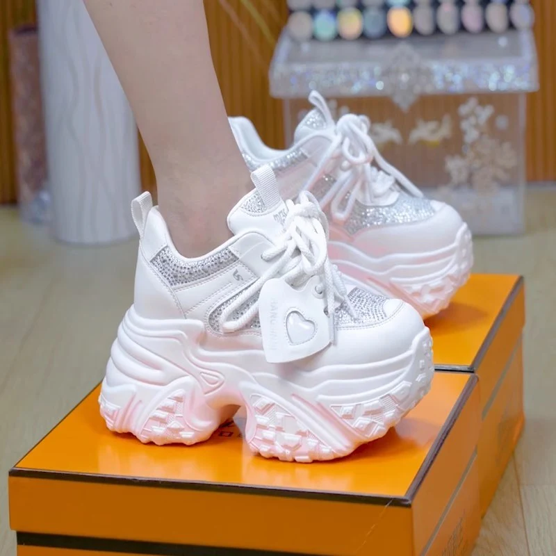 Damen Komfortable Chunky Sneakers mit modischen Glitzerdetails Heidi Mode - Image 6