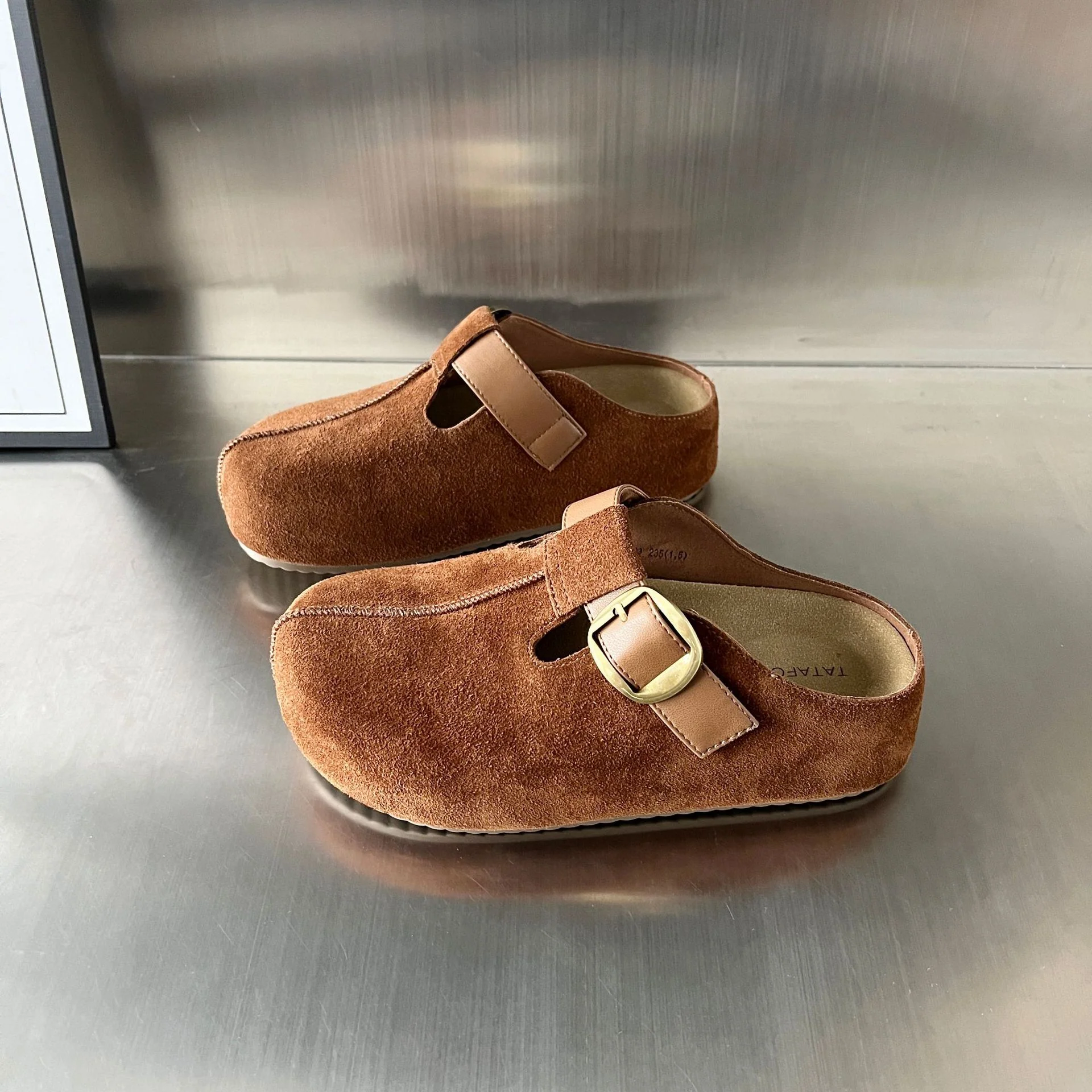 Damen Komfortable Clogs aus hochwertigem Wildleder mit elegantem Schnallenverschluss Heidi Mode - Image 6