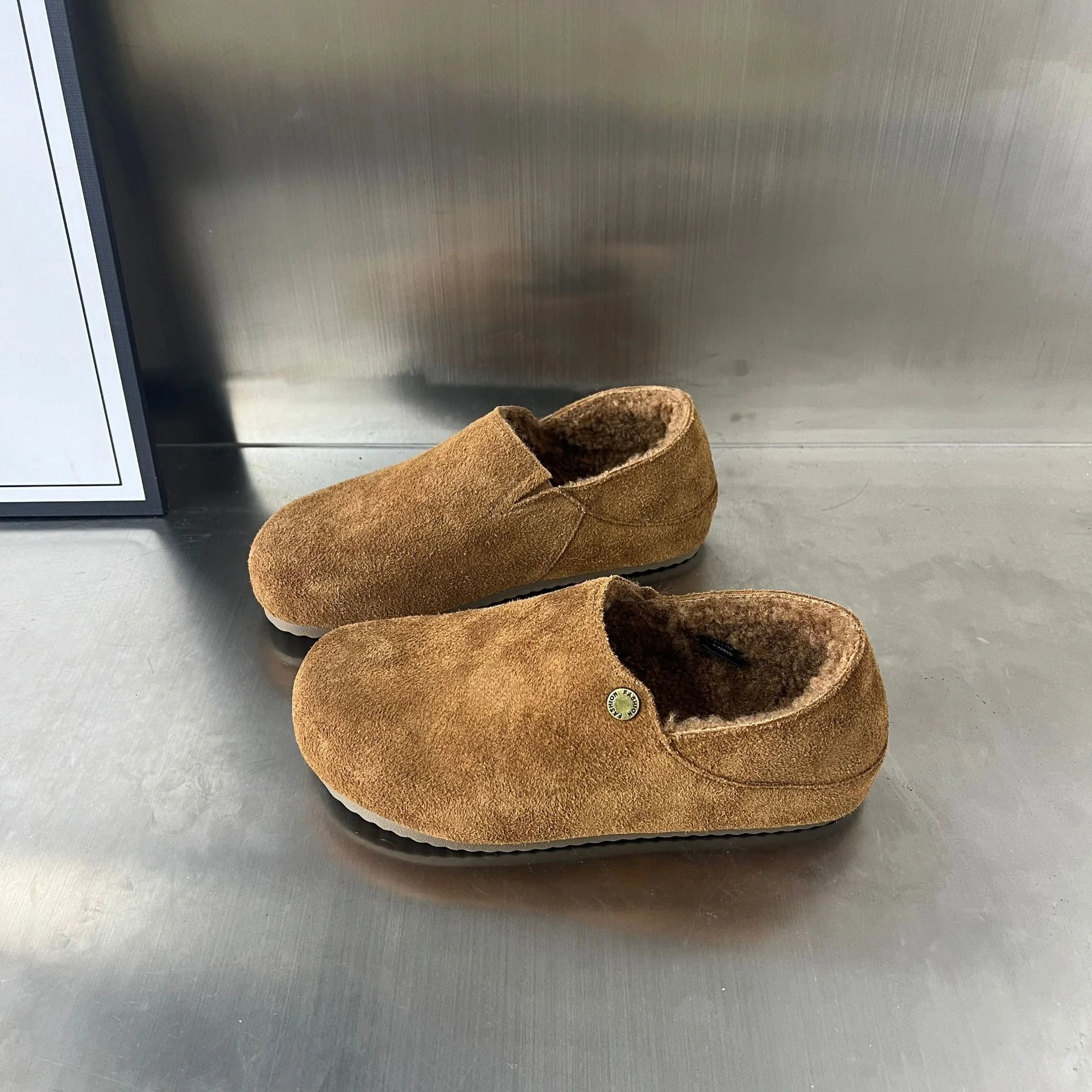 Damen Komfortable Clogs aus hochwertigem Wildleder mit kuscheligem Innenfutter Heidi Mode - Image 6