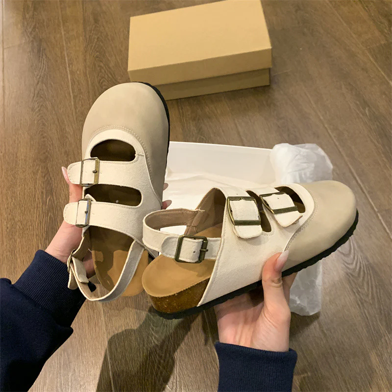 Damen Komfortable Clogs mit dekorativen Riemen und atmungsaktiver Sohle Heidi Mode - Image 2