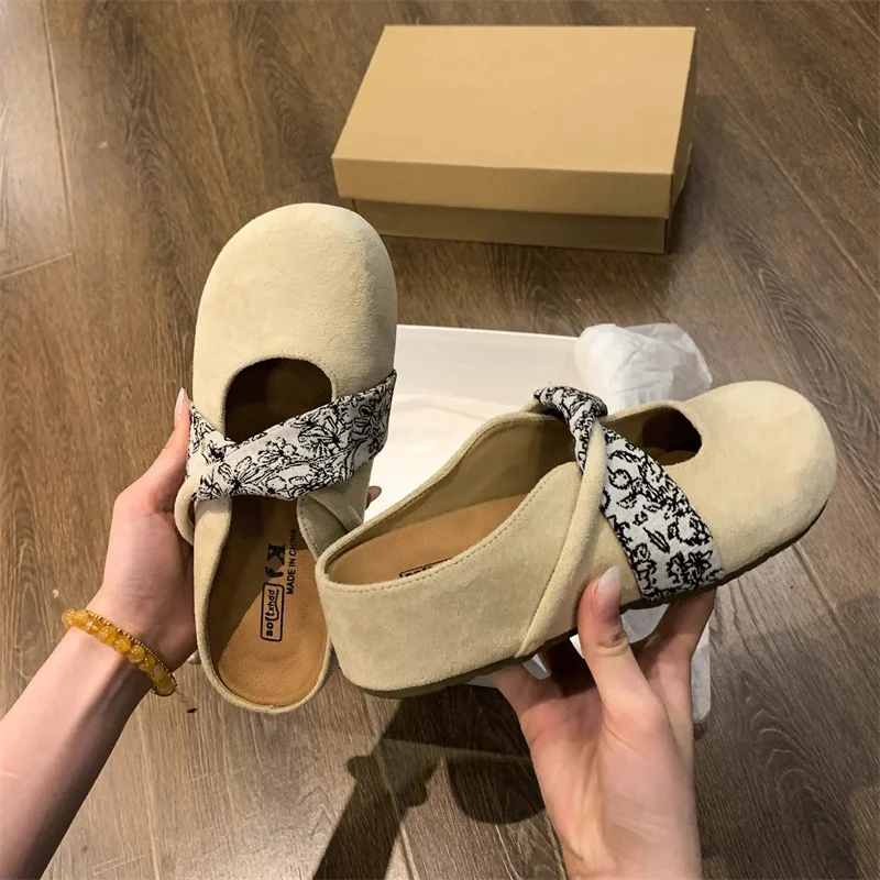 Damen Komfortable Clogs mit modischem Riemendesign Heidi Mode - Image 6