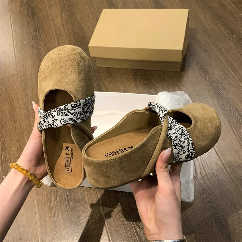 Damen Komfortable Clogs mit modischem Riemendesign Heidi Mode - Image 9