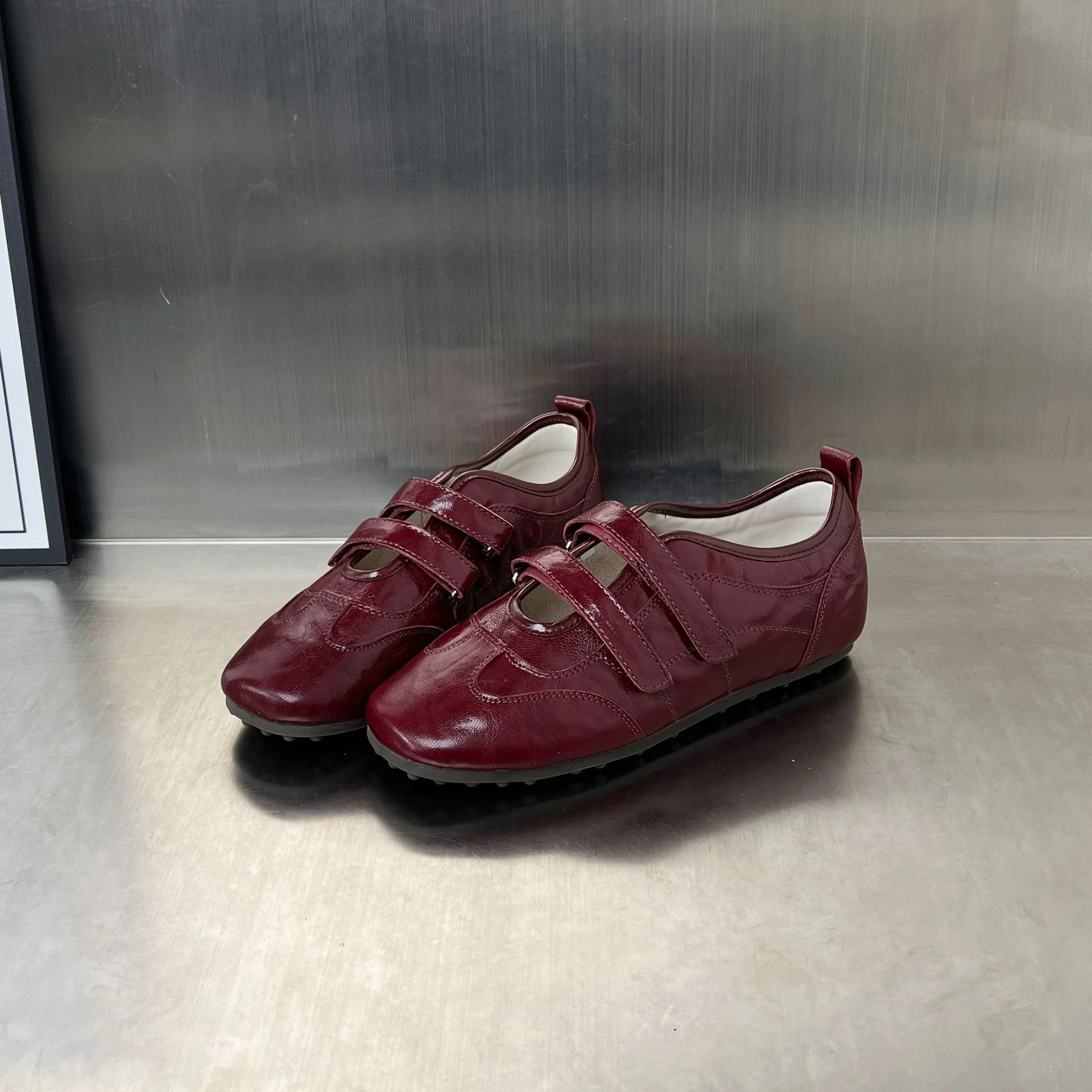 Damen Komfortable Clogs mit verstellbarem Klettverschluss und weichem Innenfutter Heidi Mode - Image 4