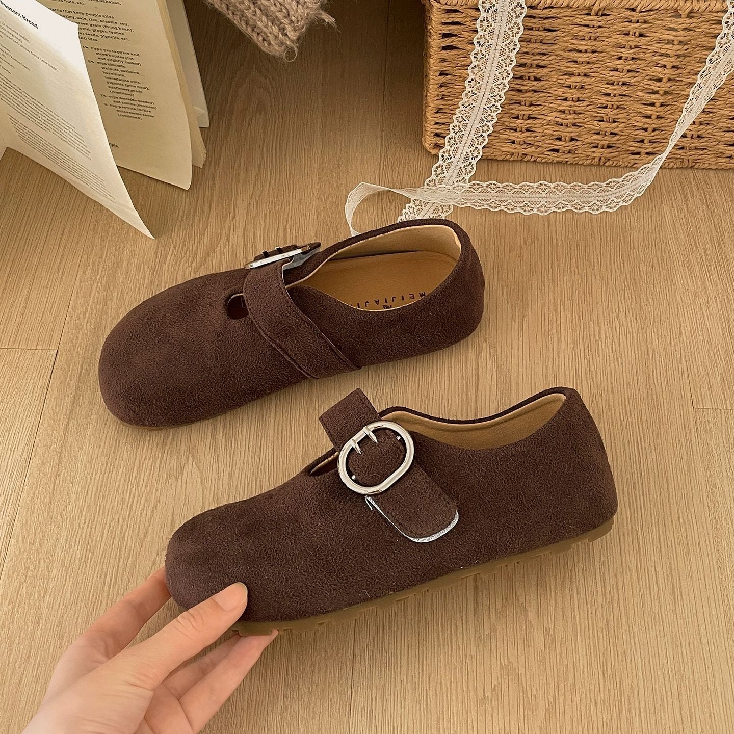 Damen Komfortable Clogs mit verstellbarem Riemen und weichem Innenfutter Heidi Mode - Image 6