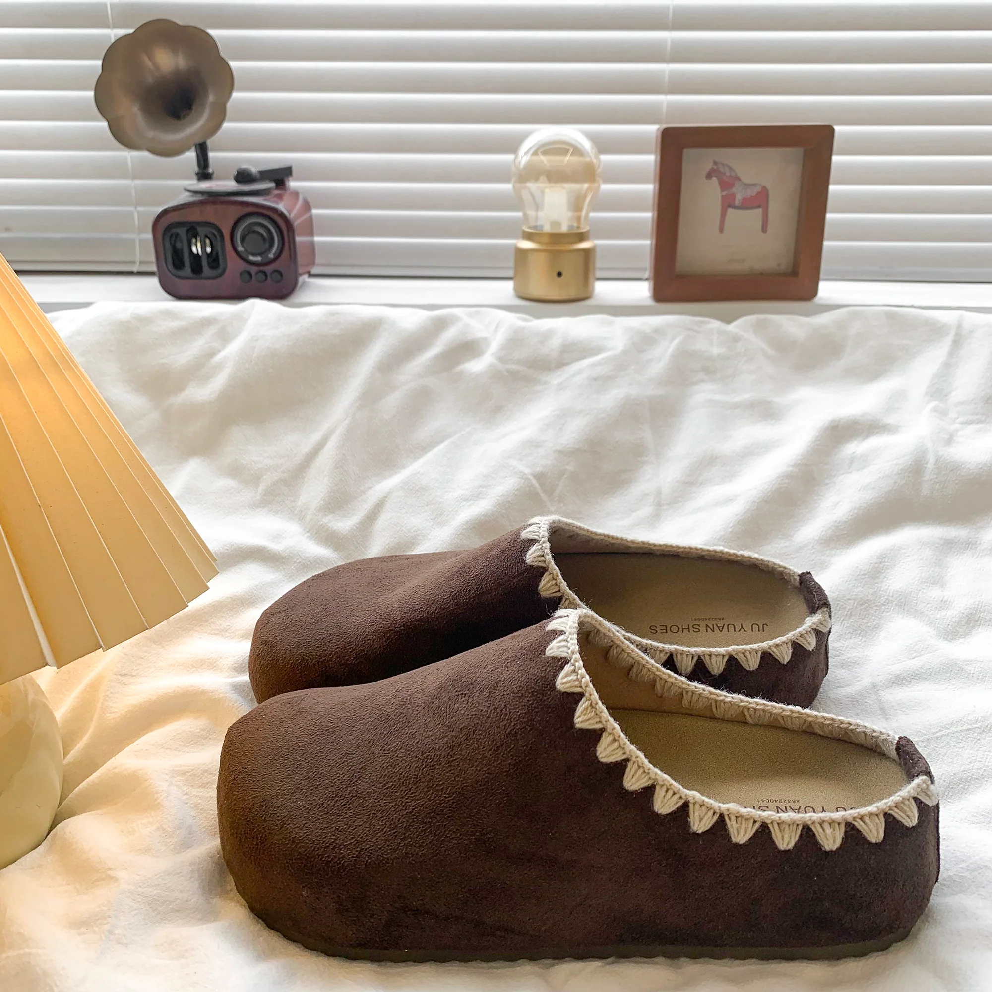 Damen Komfortable Filzclogs mit elegantem Riemen und weichem Innenfutter Heidi Mode - Image 2
